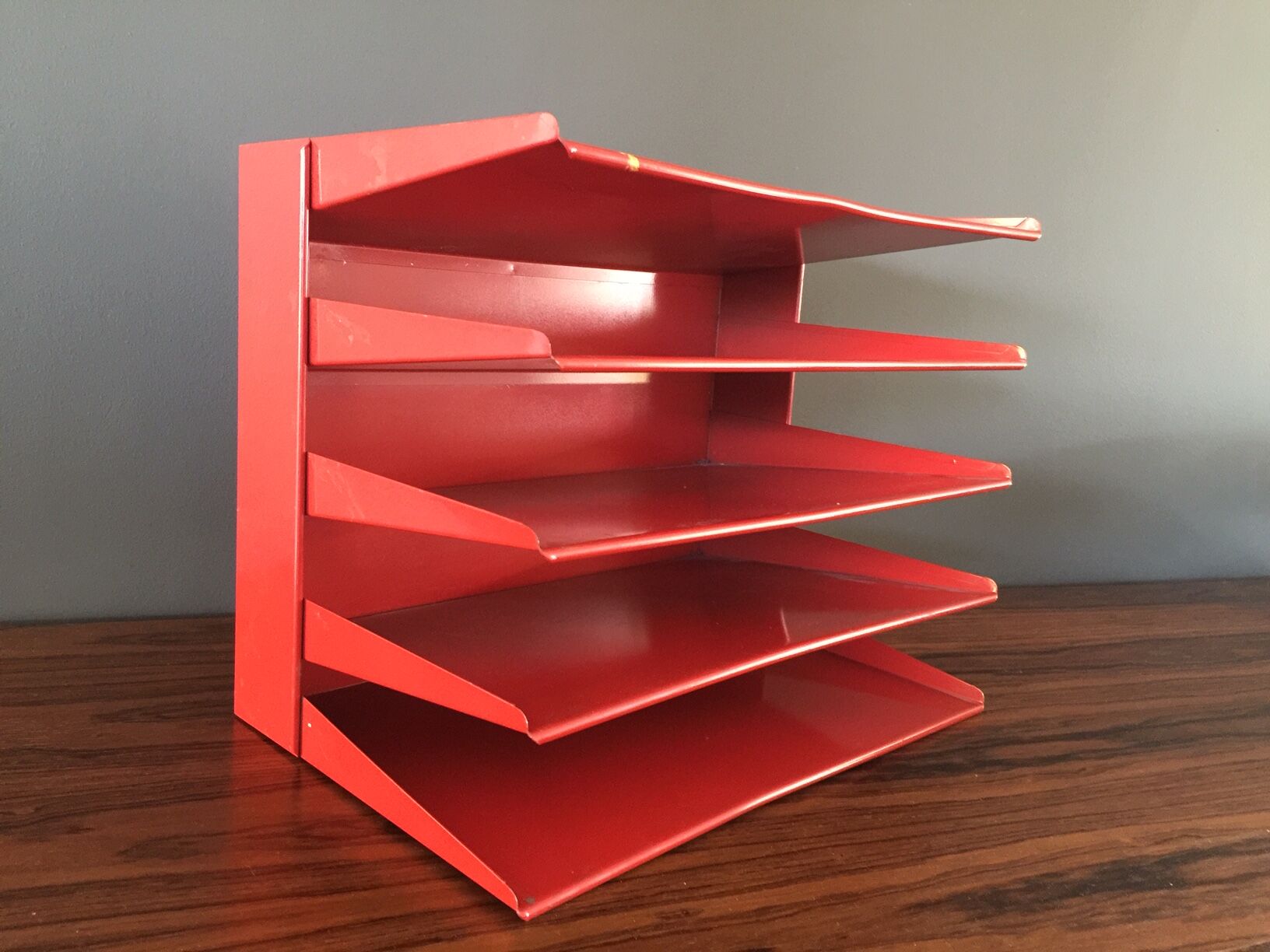 Red vintage vintage metal sorter