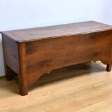 Important oak chest – late 19th century