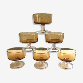 Suite de 6 coupes en verre fumé Luminarc champagne ou glaçe design années 70