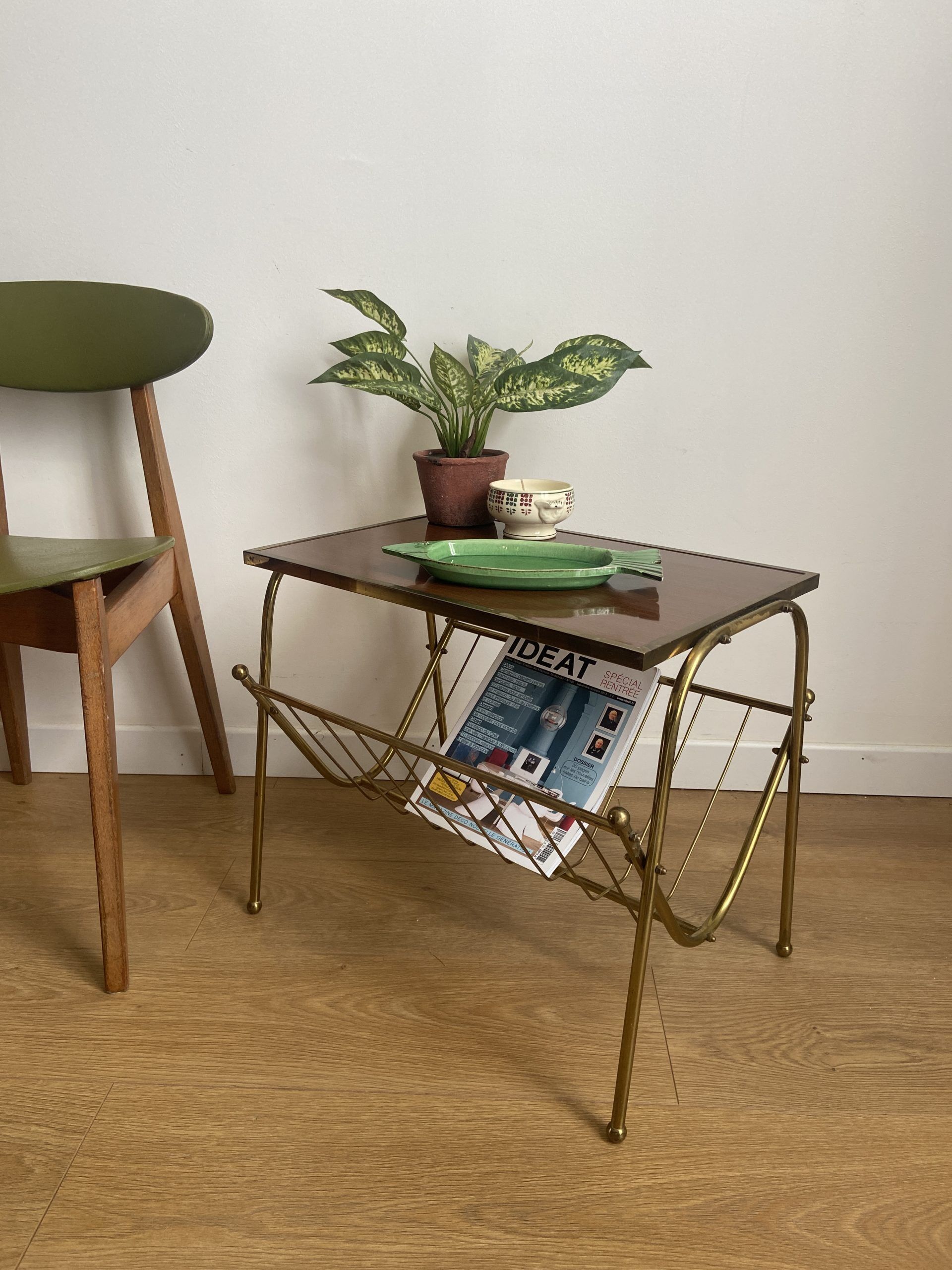 End of vintage magazine rack sofa