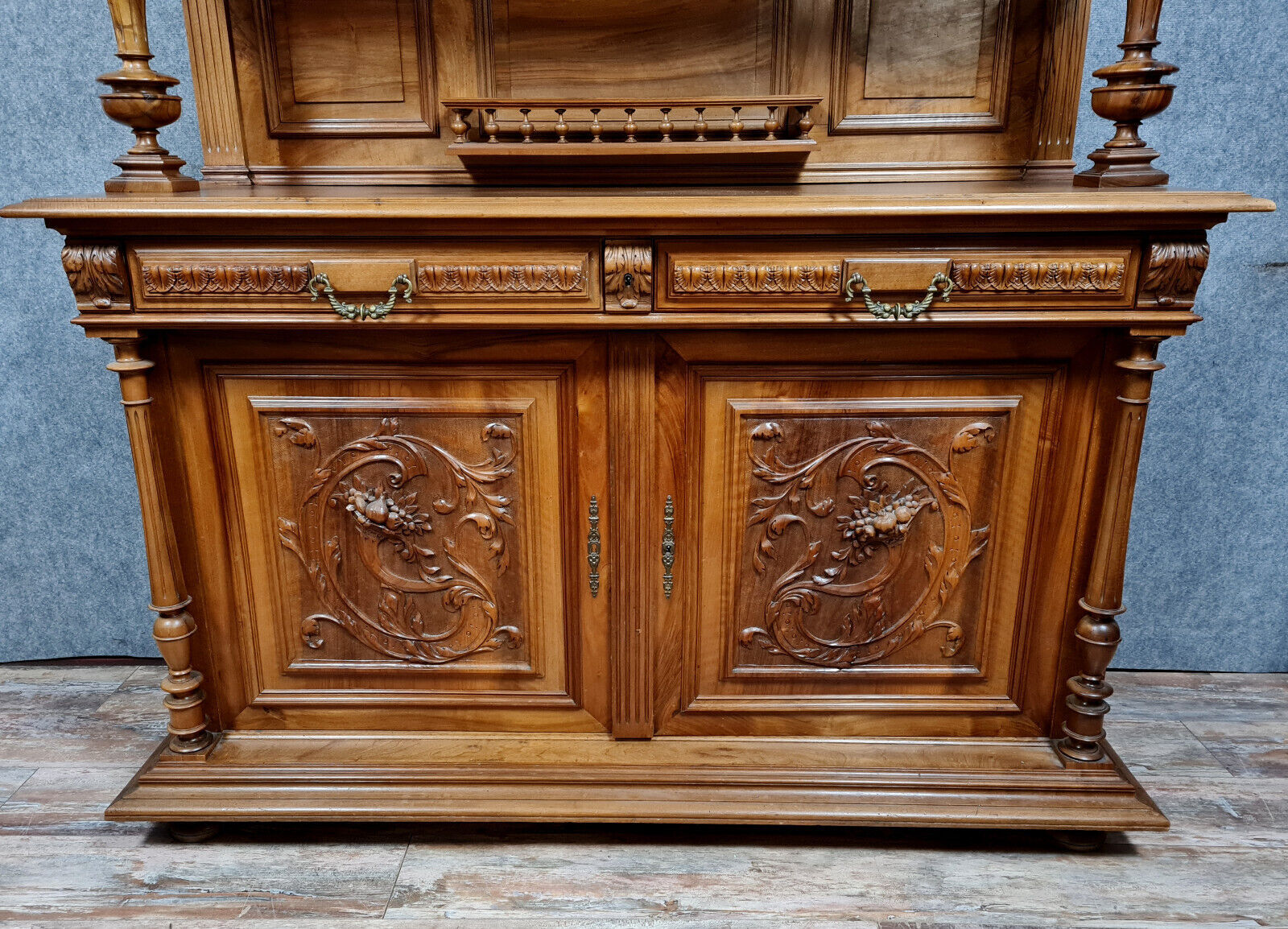 Renaissance style sideboard in solid walnut around 1850