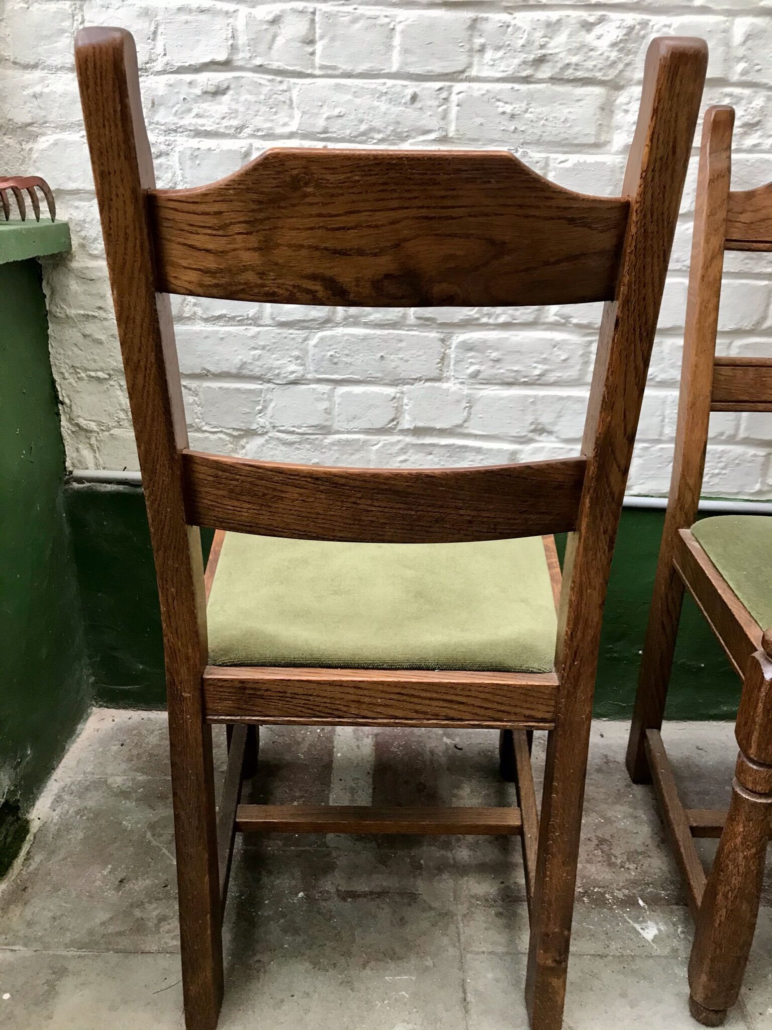 Series of 6 wooden chairs from the 1940s