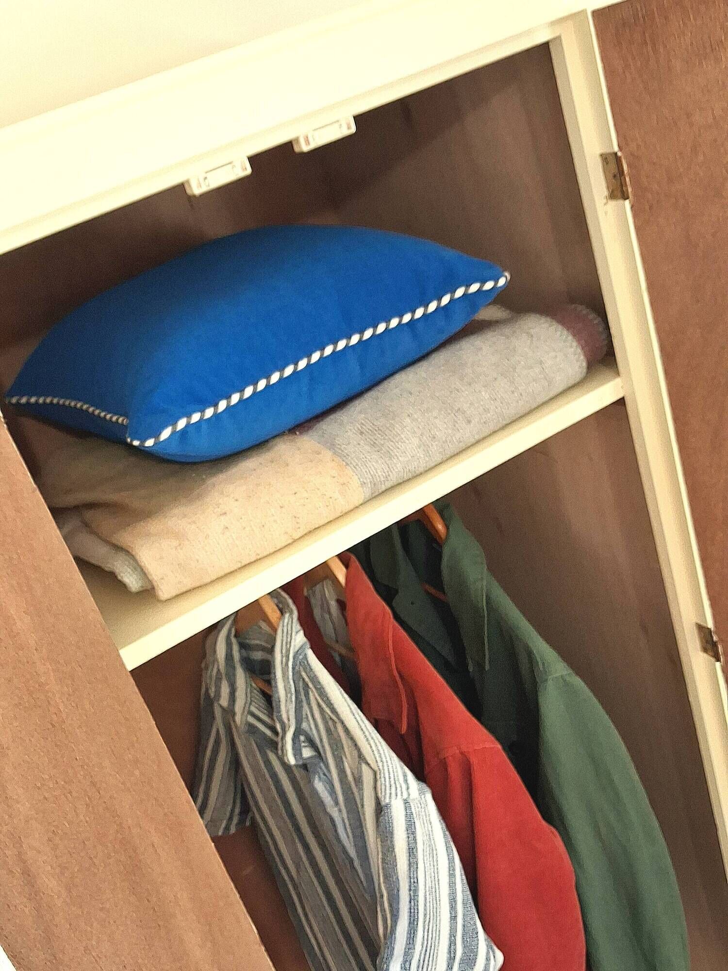 Wardrobe - Cloakroom