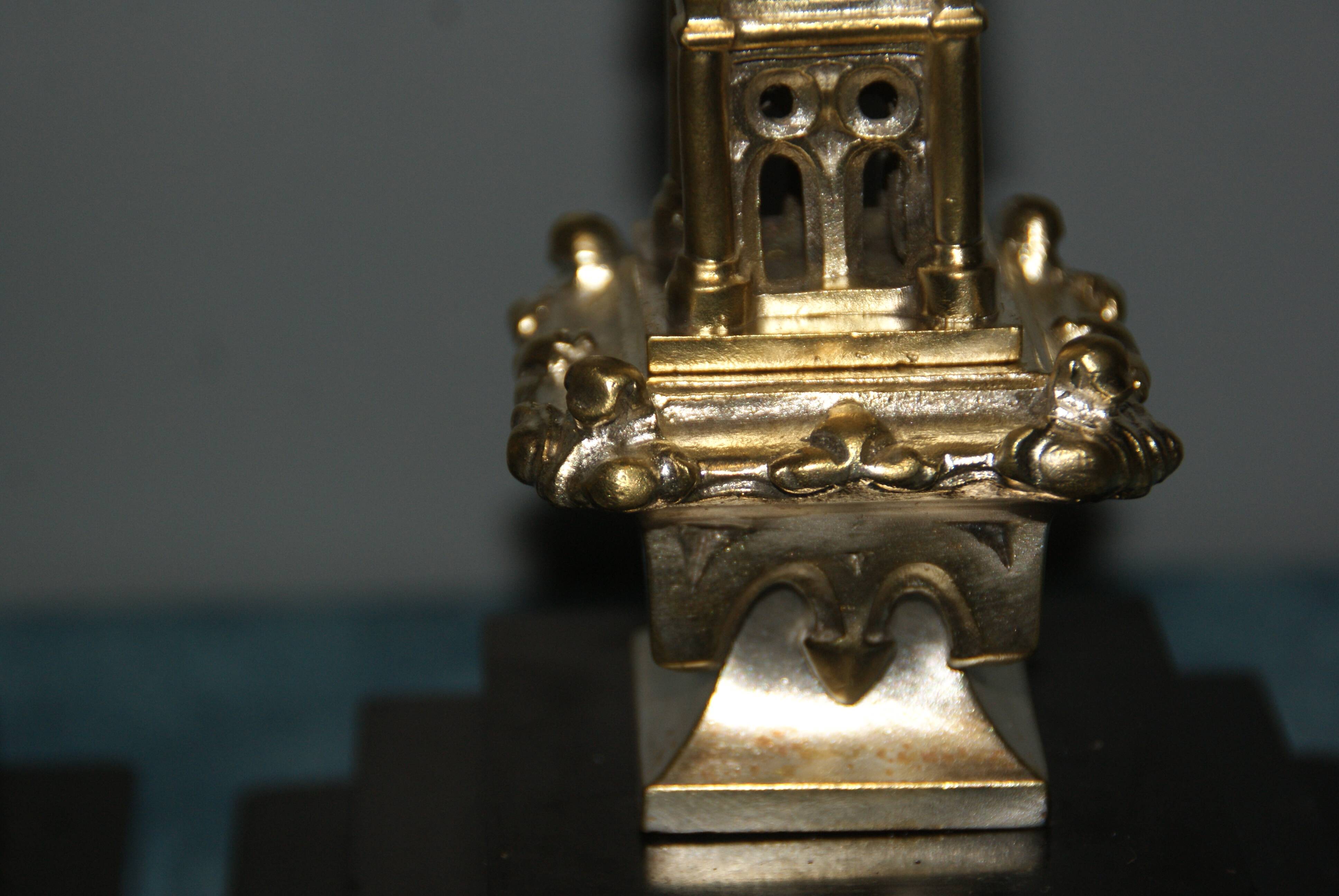 Rare paire de chandeliers en bronze XIX siècle