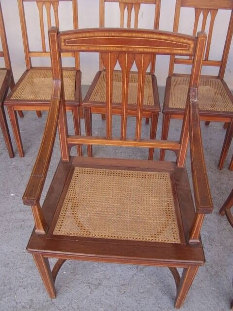 Set of 8 chairs and two fautuils of English style mahogany and mahogany veneer