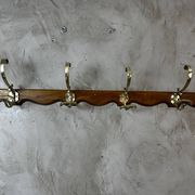 Patère en bois et laiton