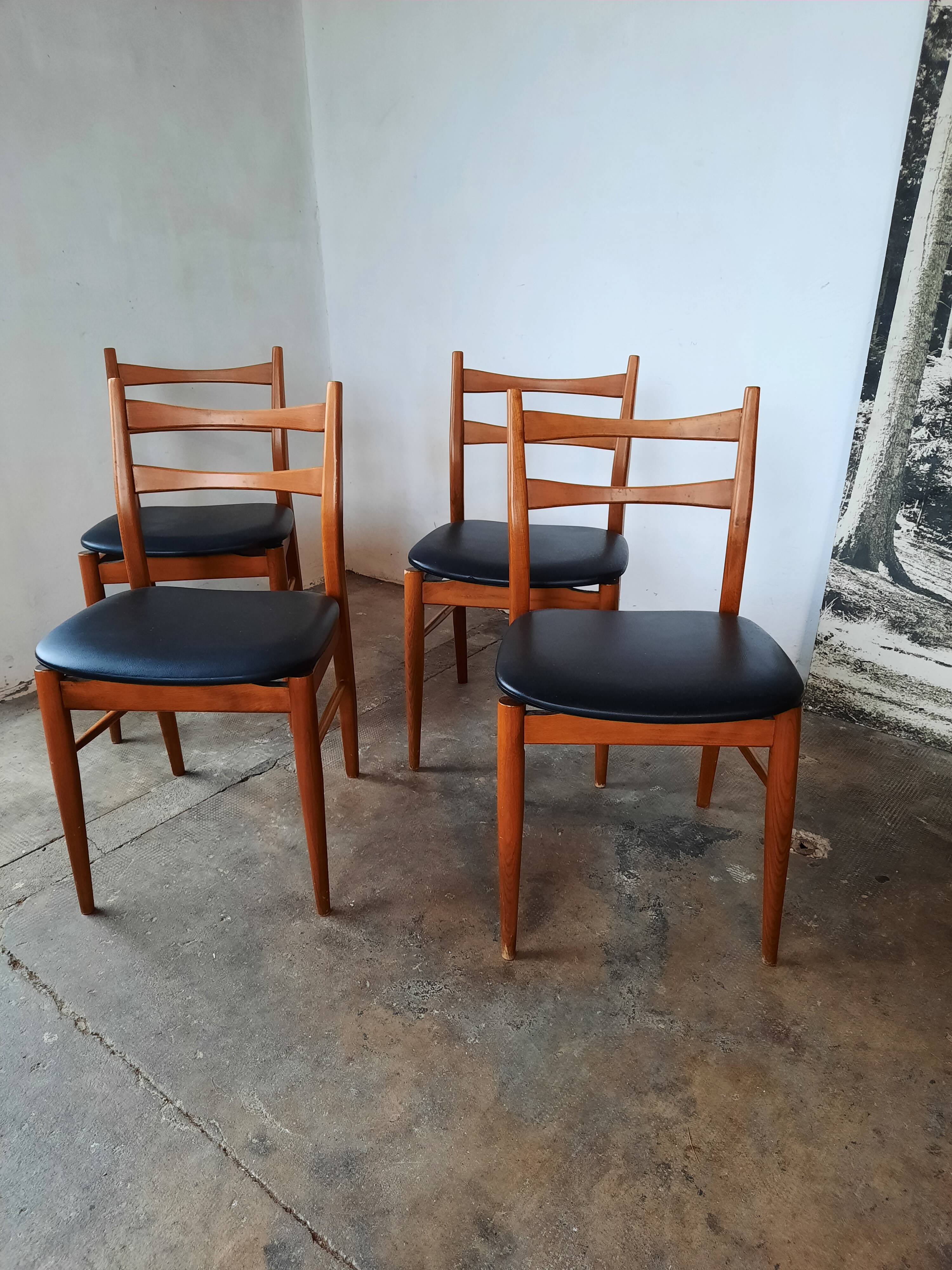 Set of 4 vintage Scandinavian chairs with Skaï seat