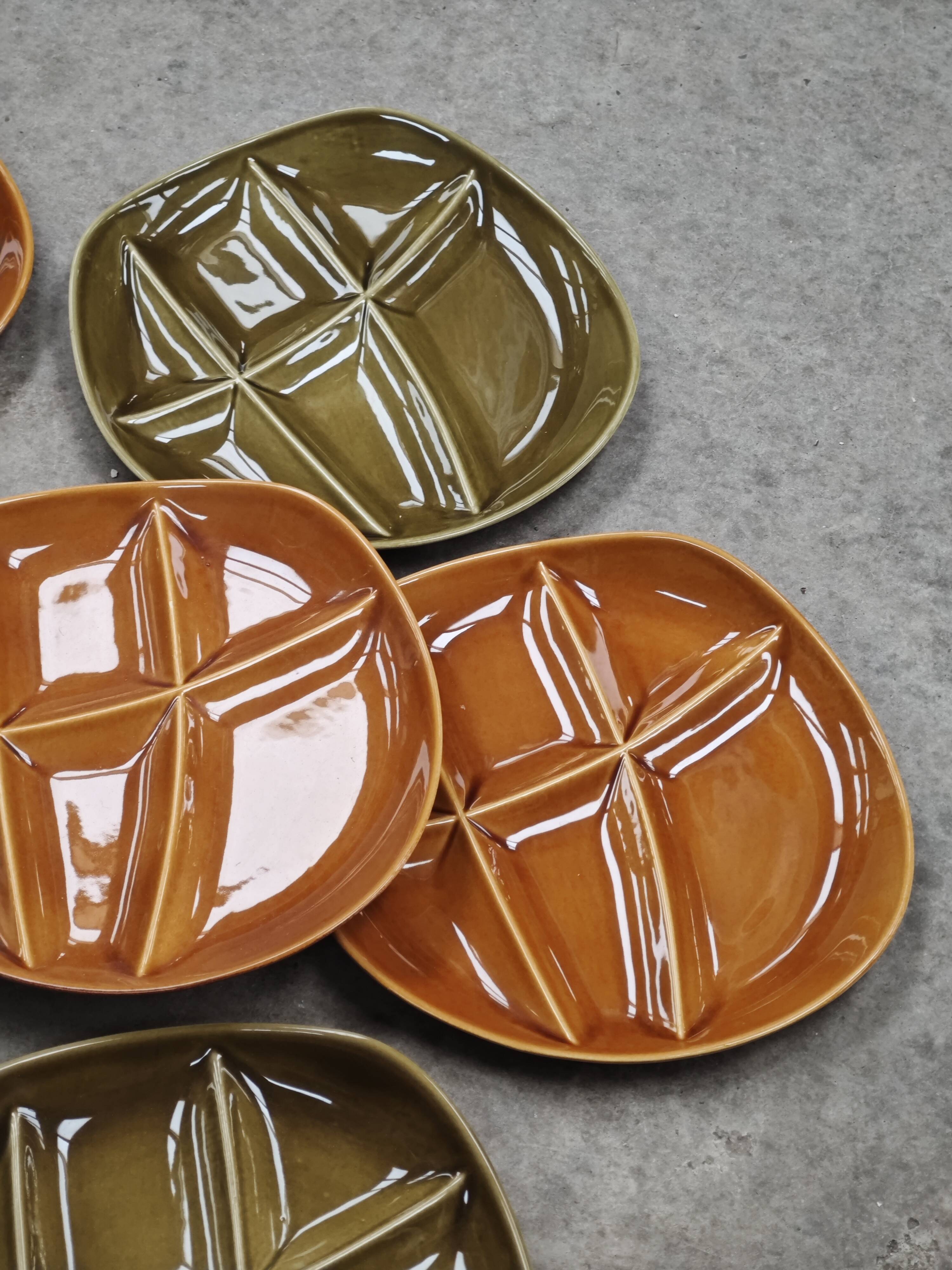 Set of 8 fondue plates Salins France in green and brown.