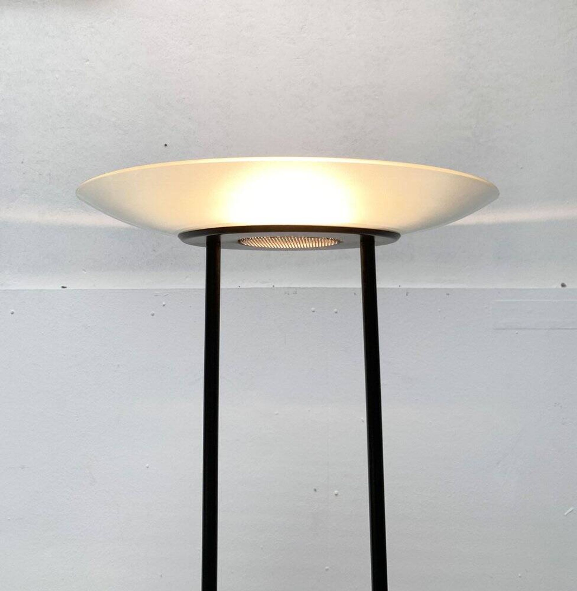 Lampe sur pied italienne vintage, années 1980