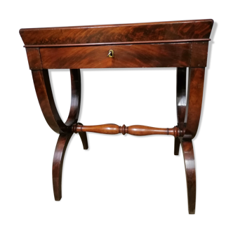 Sewing basket in Cuban mahogany