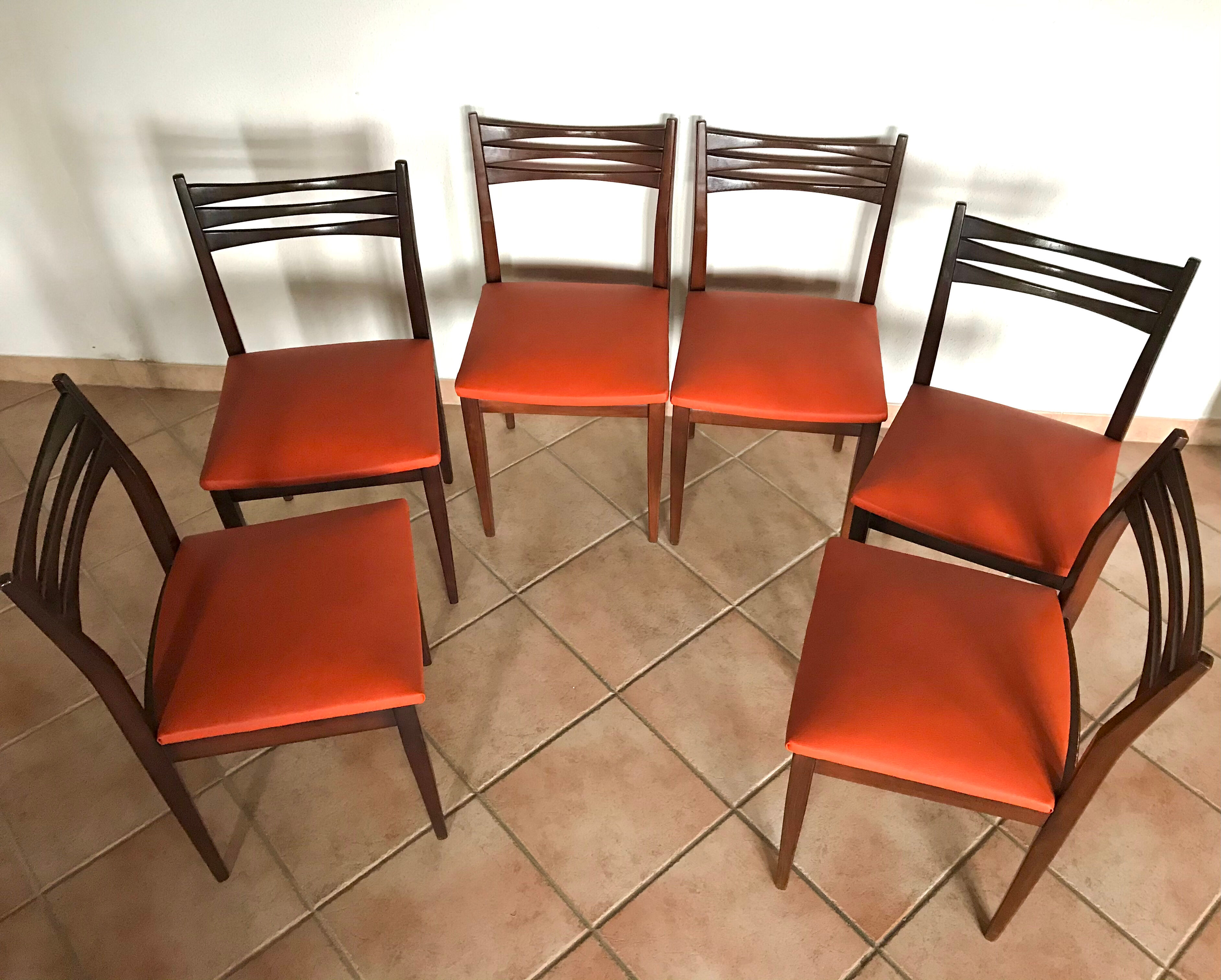 Suite of 6 Scandinavian chairs 70s