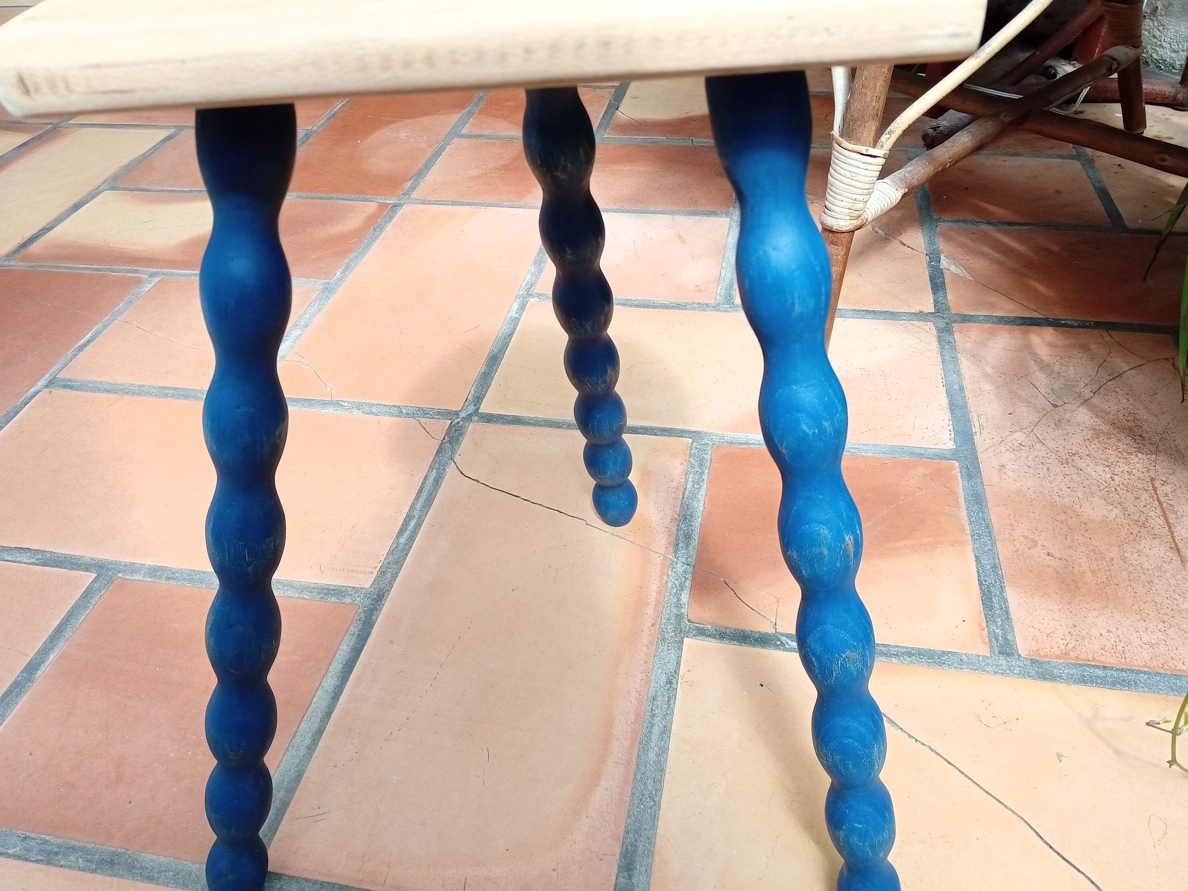Tripod stool