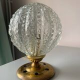 Ancienne lampe de table en laiton et globe bulle