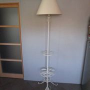 Lampadaire porte-plantes ancien en fer forgé blanc