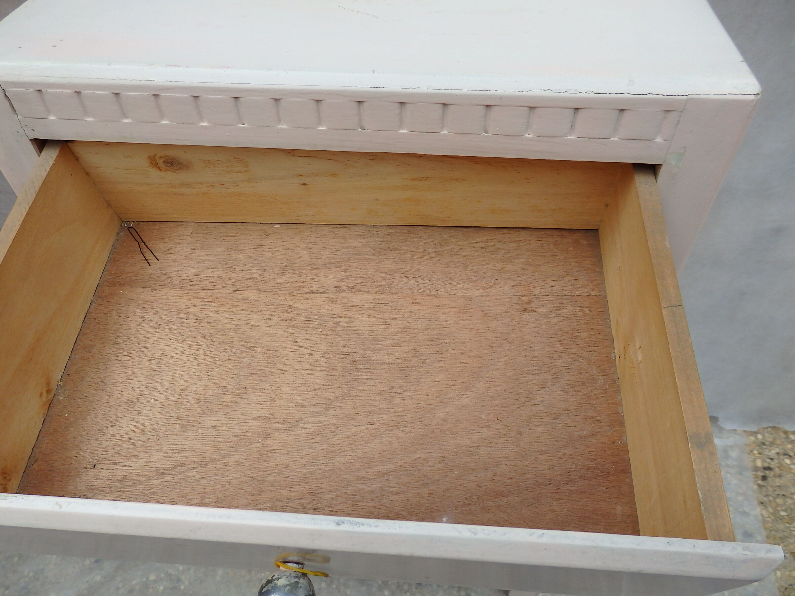 Vintage white dresser