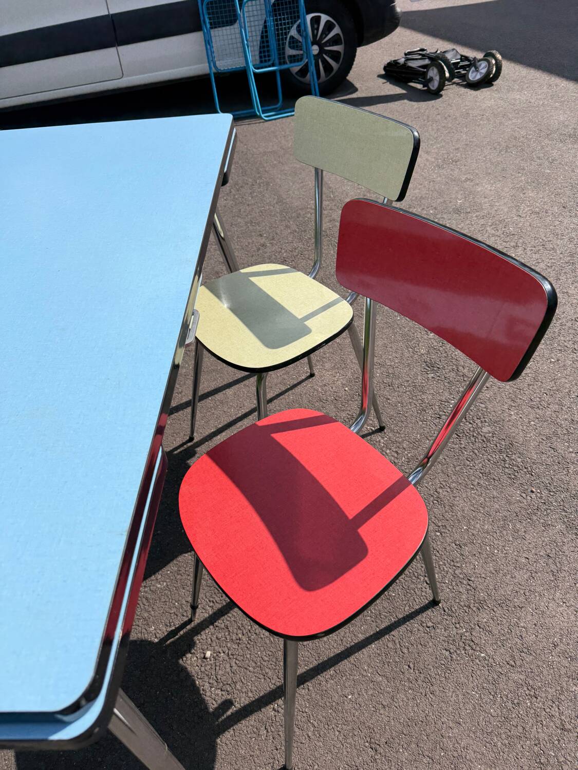 Vintage 70s Formica chair with table