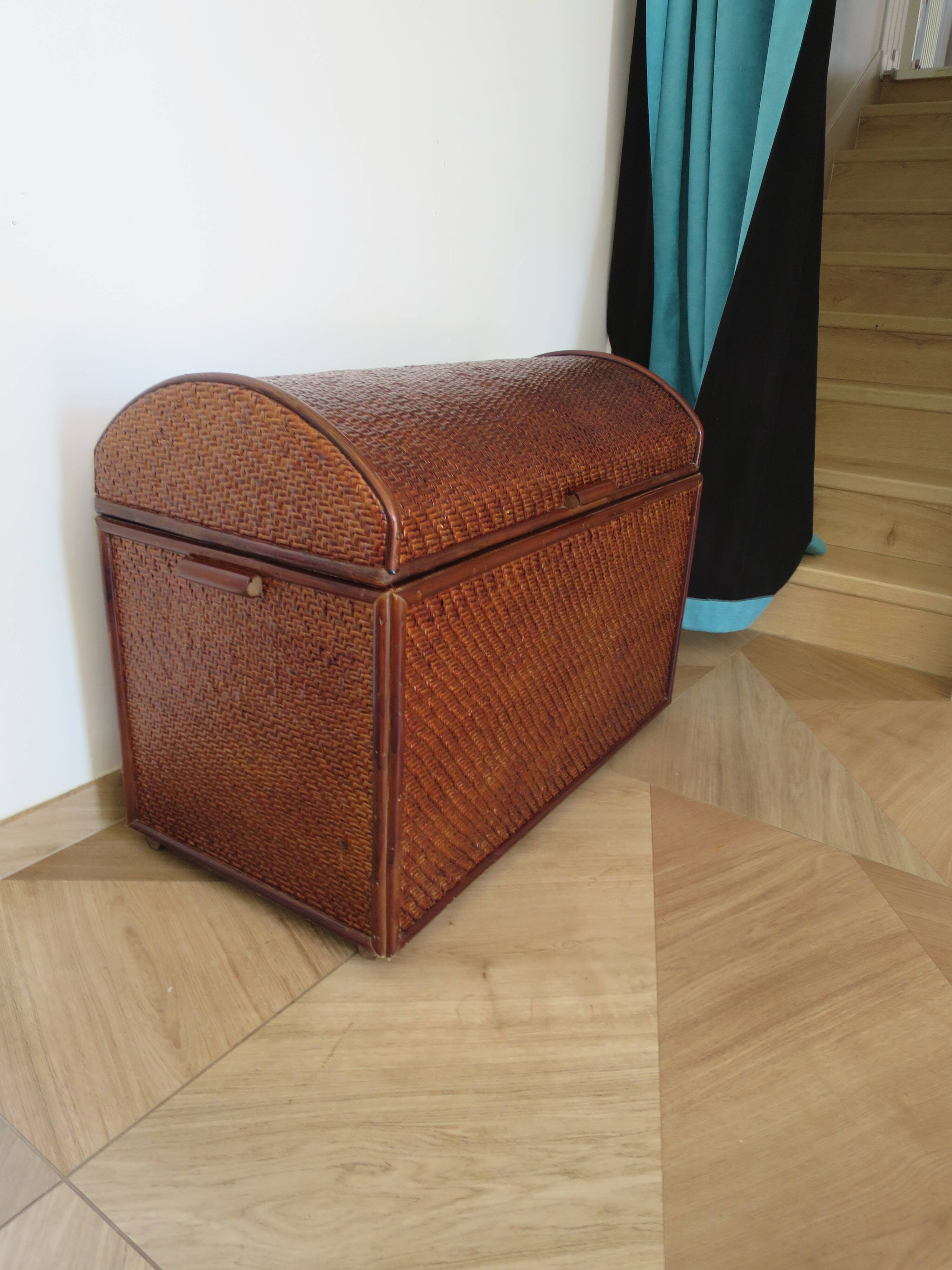 Vintage storage chest - curved - woven rattan - 1970s - mahogany colour