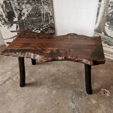 Table basse en bois brutaliste, primitive