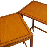 Quatuor de tables en bois de satin de l'époque édouardienne