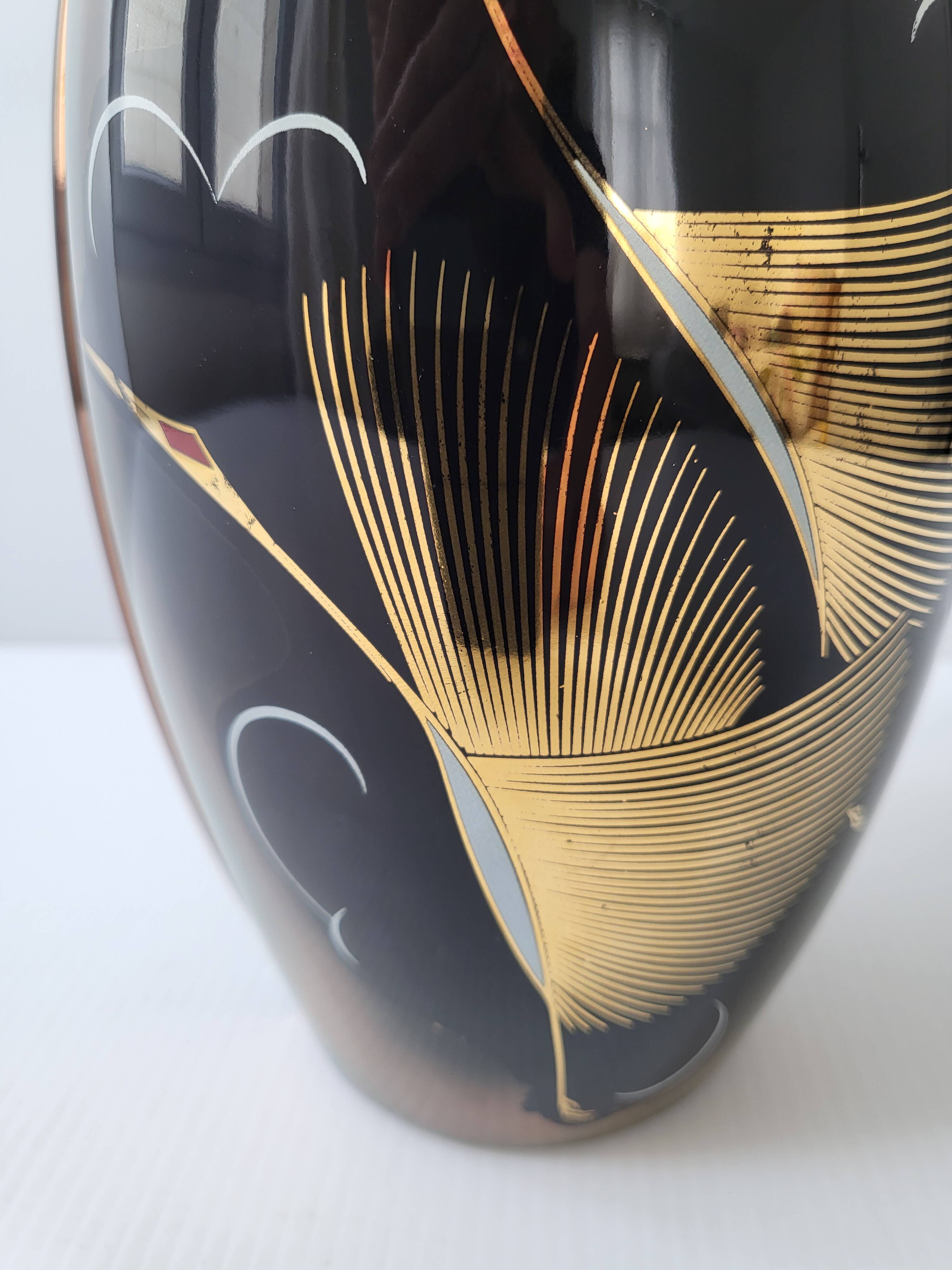 Vintage art deco vase with herons