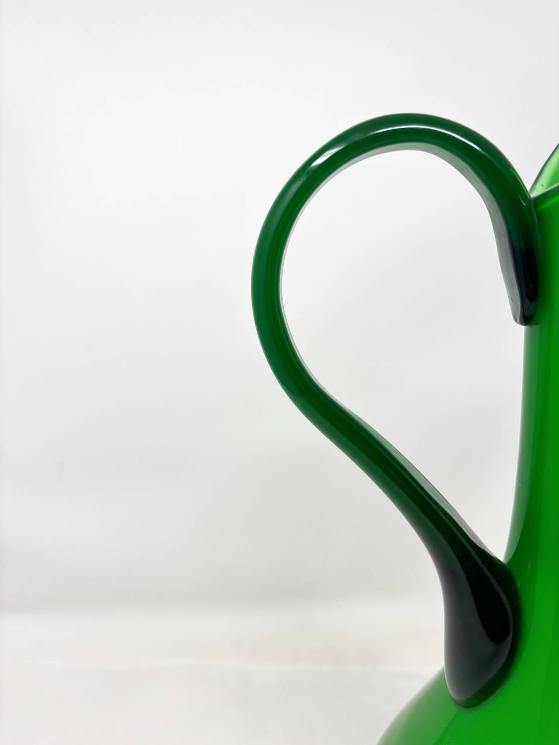 Empoli grass green opaline vase