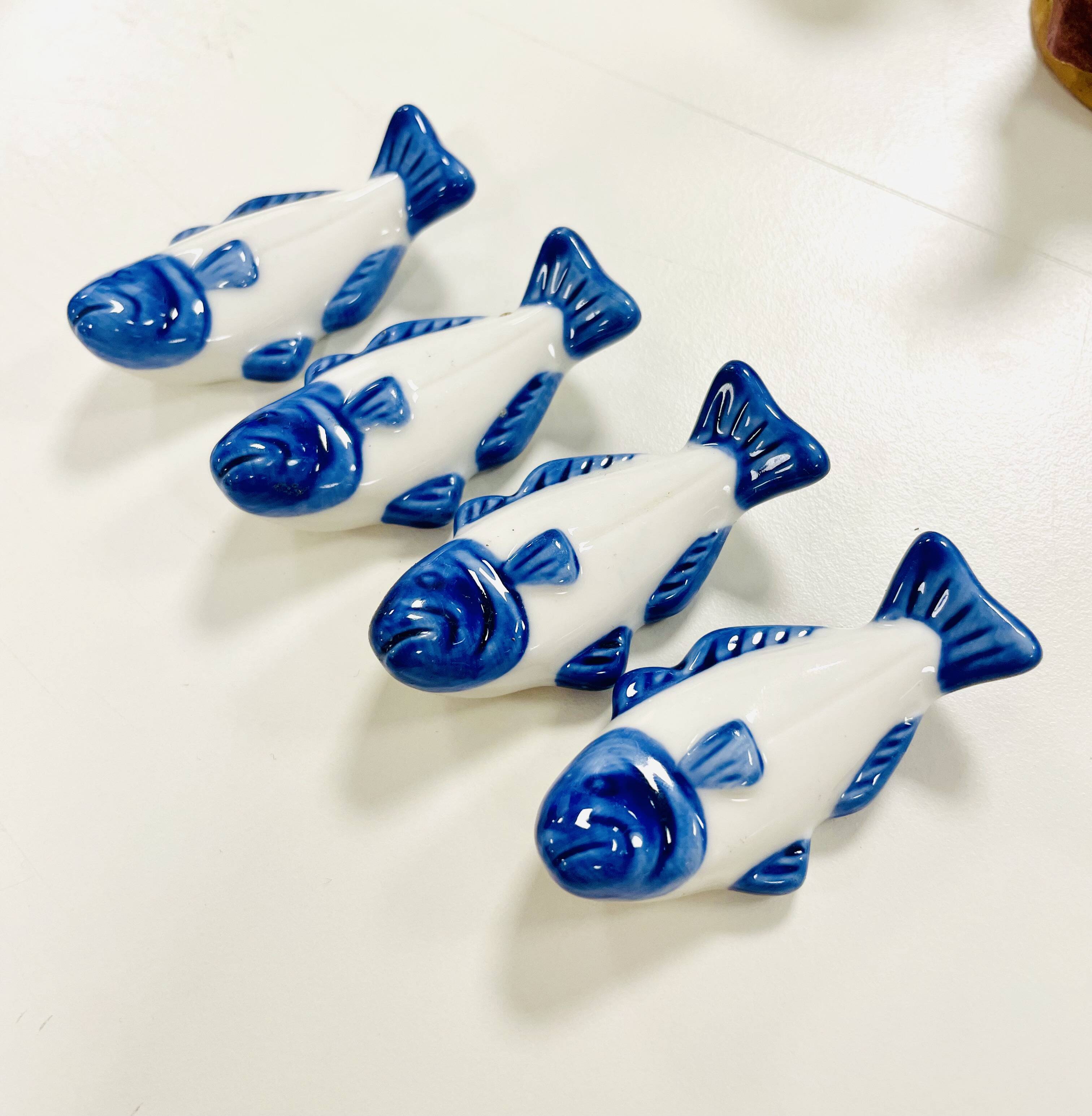 Set of 4 ceramic chopstick rests / cutlery rests - Fish shape
