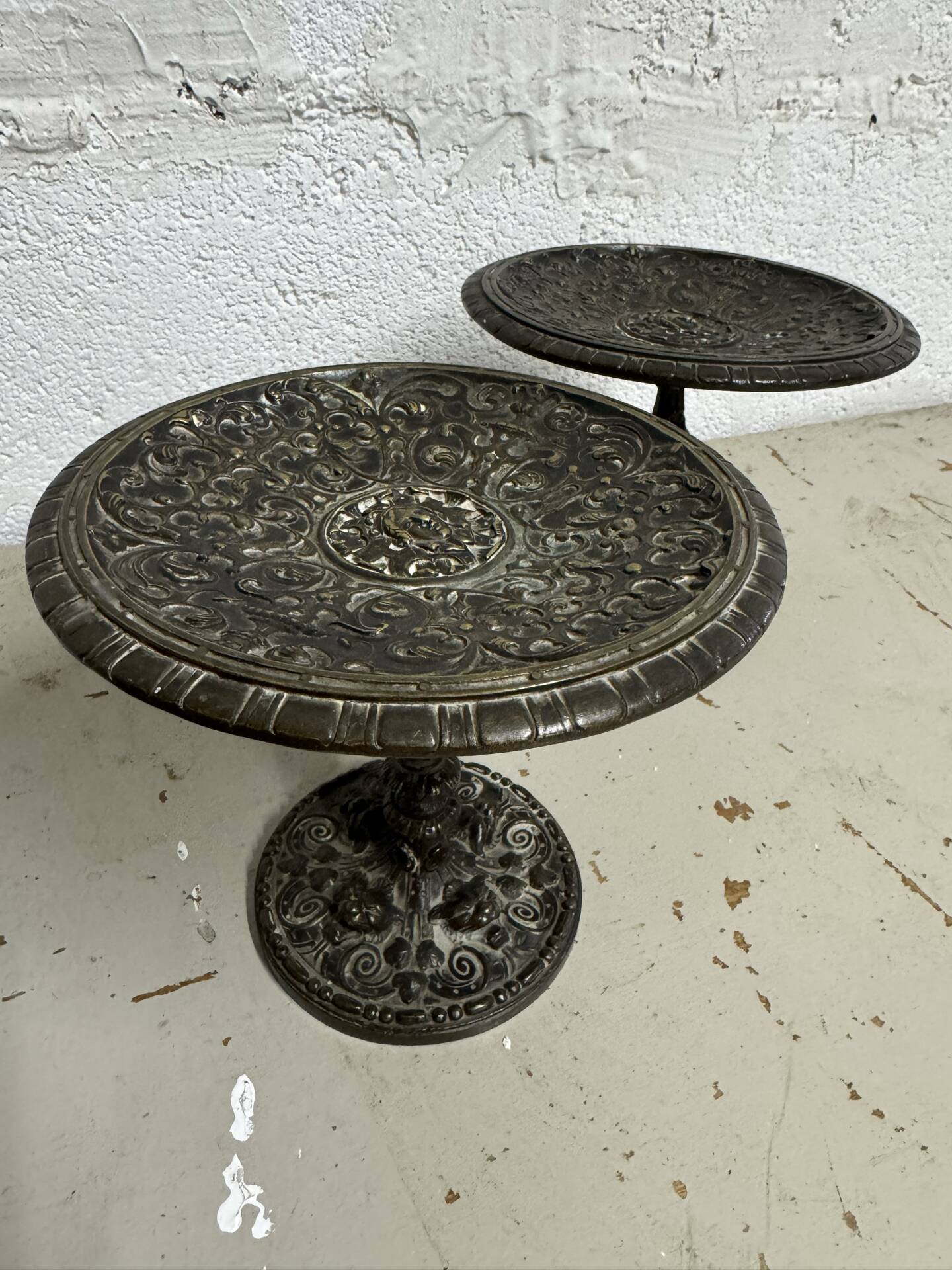Bronze footed bowls in Renaissance style