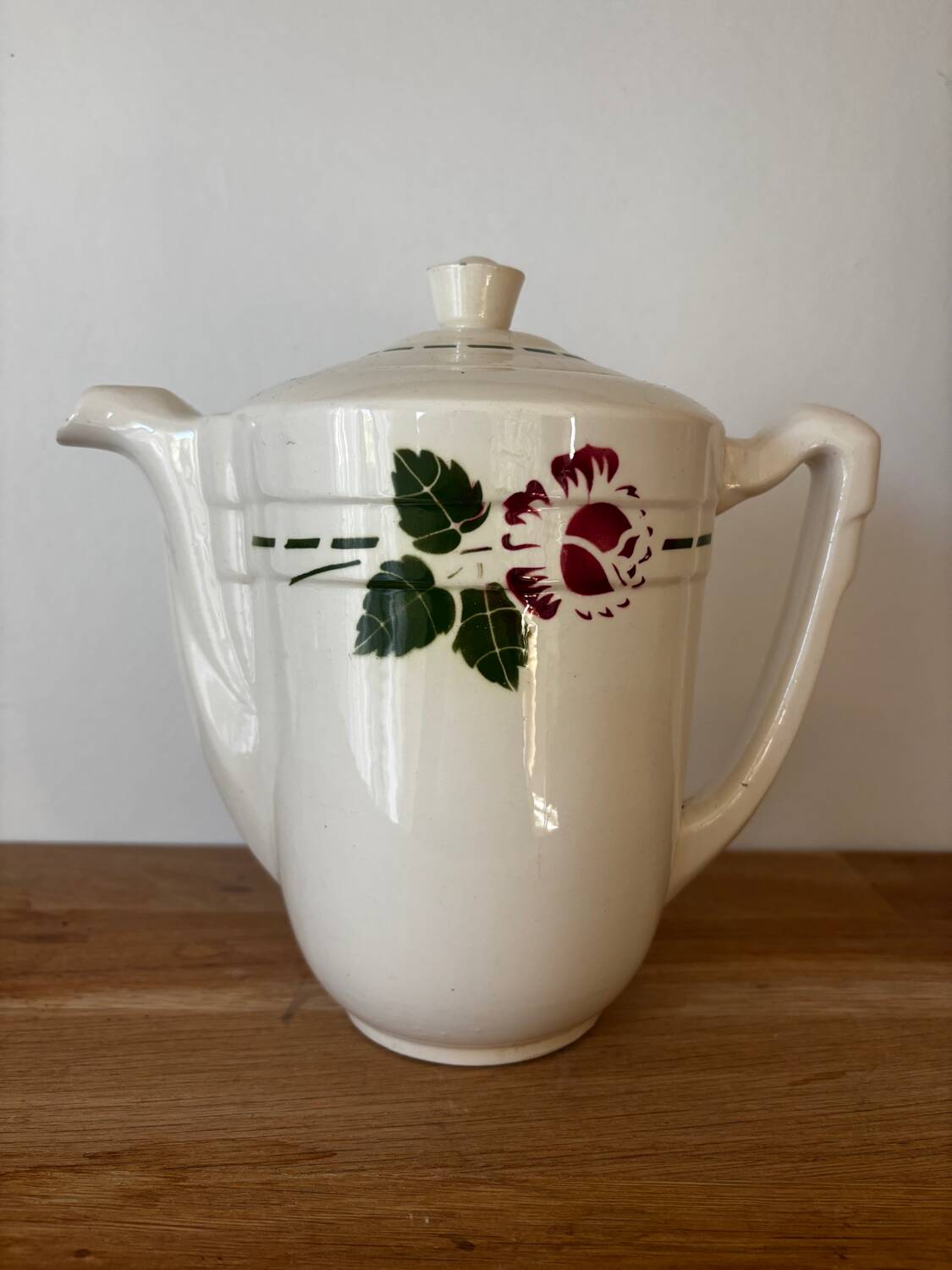 Old teapot Niderviller Moselle Blois model