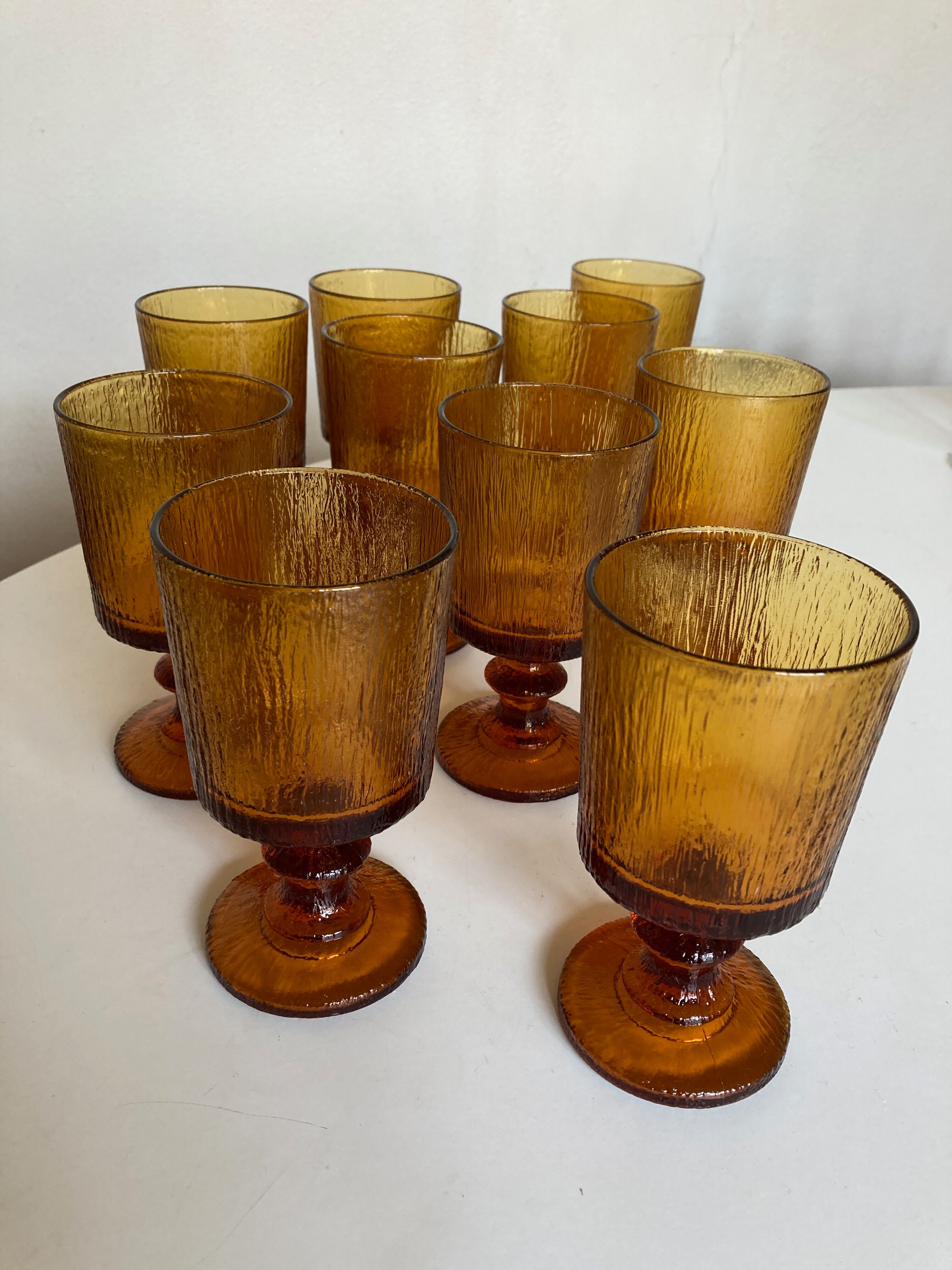 Set of 10 1970 glasses in molded glass tree wood