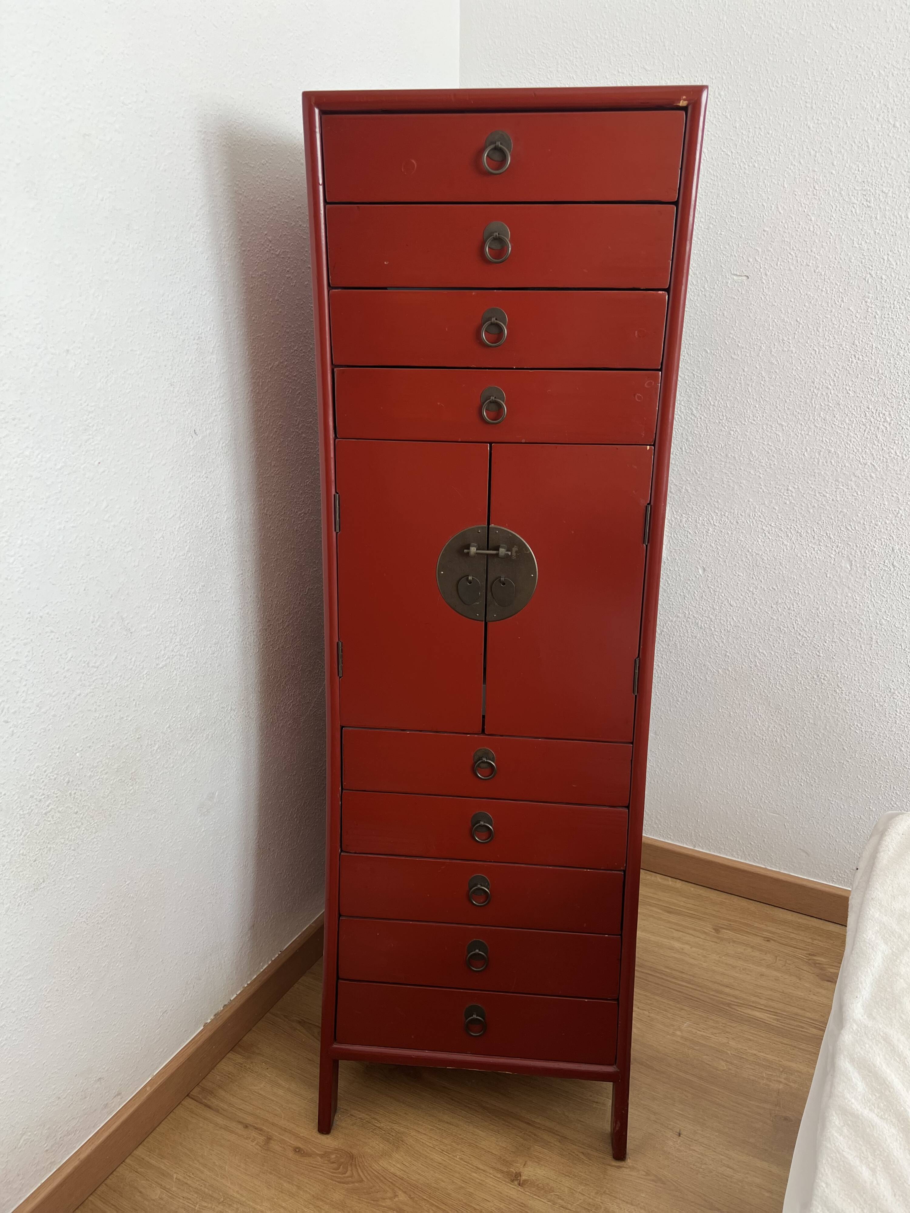 Red high cabinet Aldaba Madrid – 9 drawers and cupboard