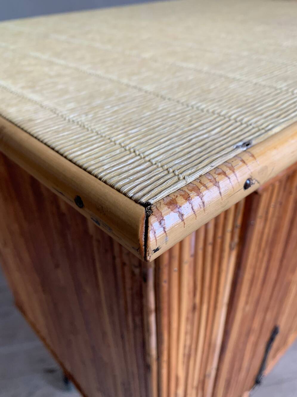 Vintage rattan buffet bar