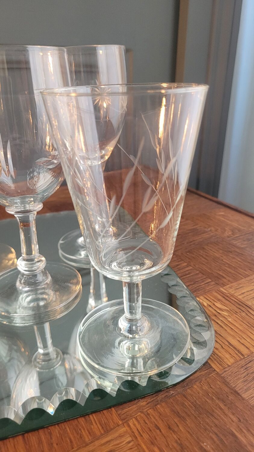 Chiseled glasses 60's