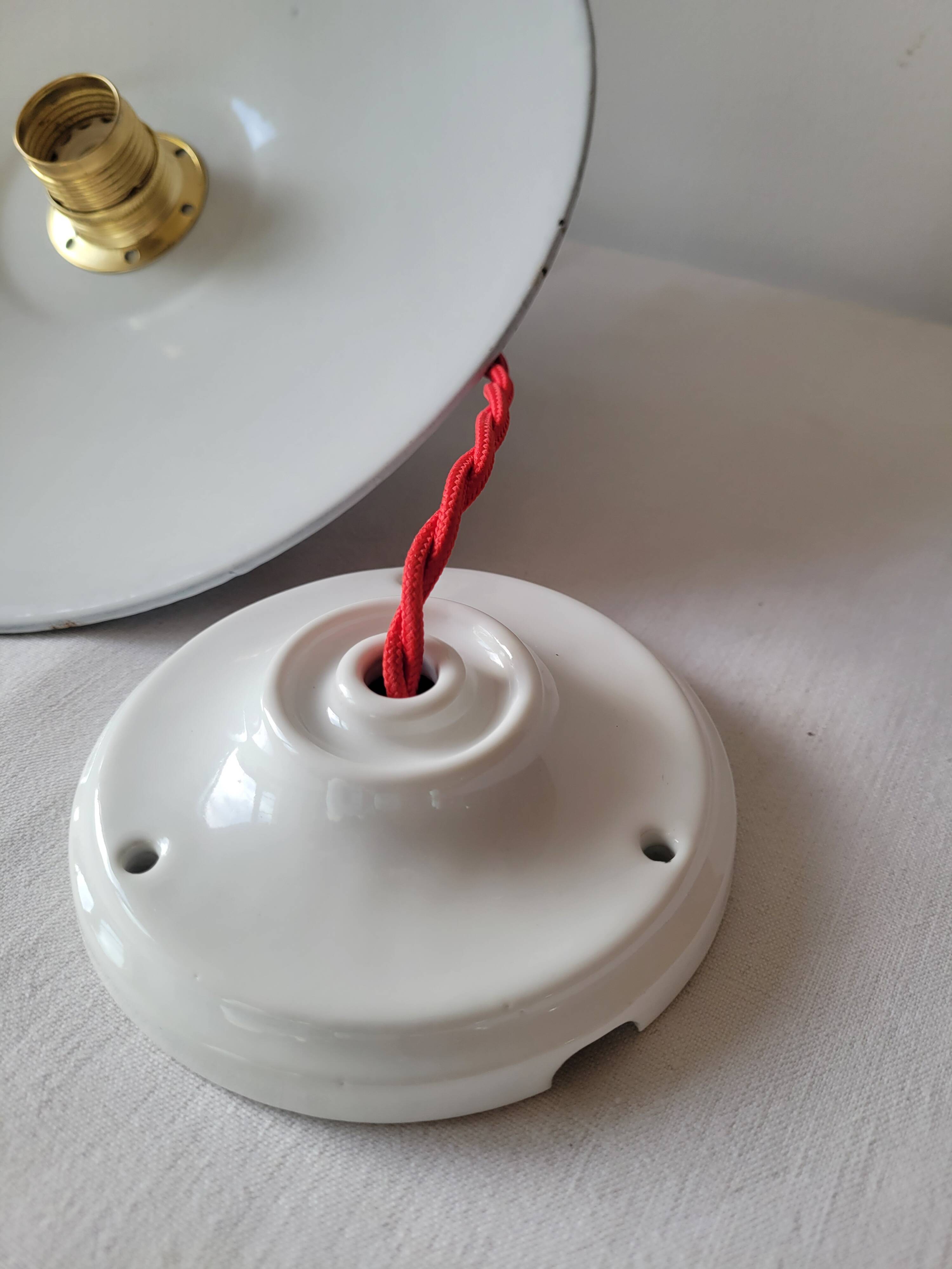 Suspension d'atelier en tôle émaillée vertee et blanche