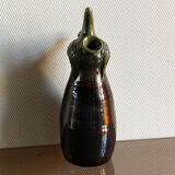 Chevrette en barbotine, forme aubergine