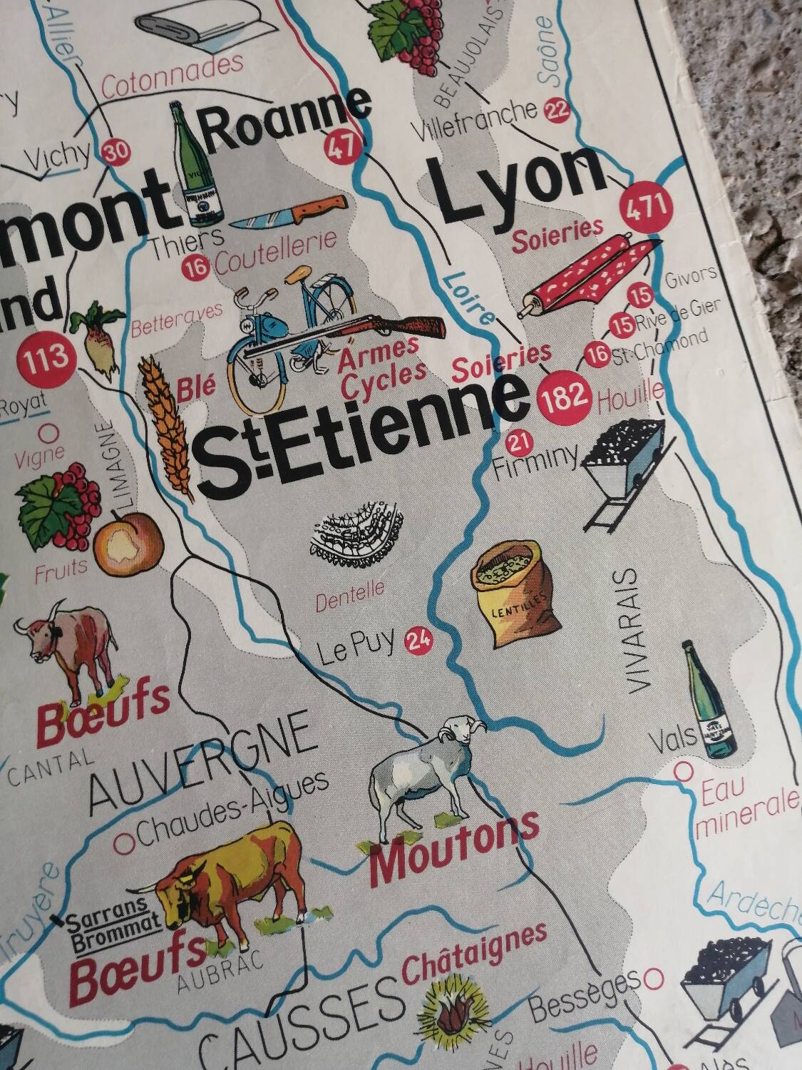Vintage school map mdi FRANCE Corsica Massif Central