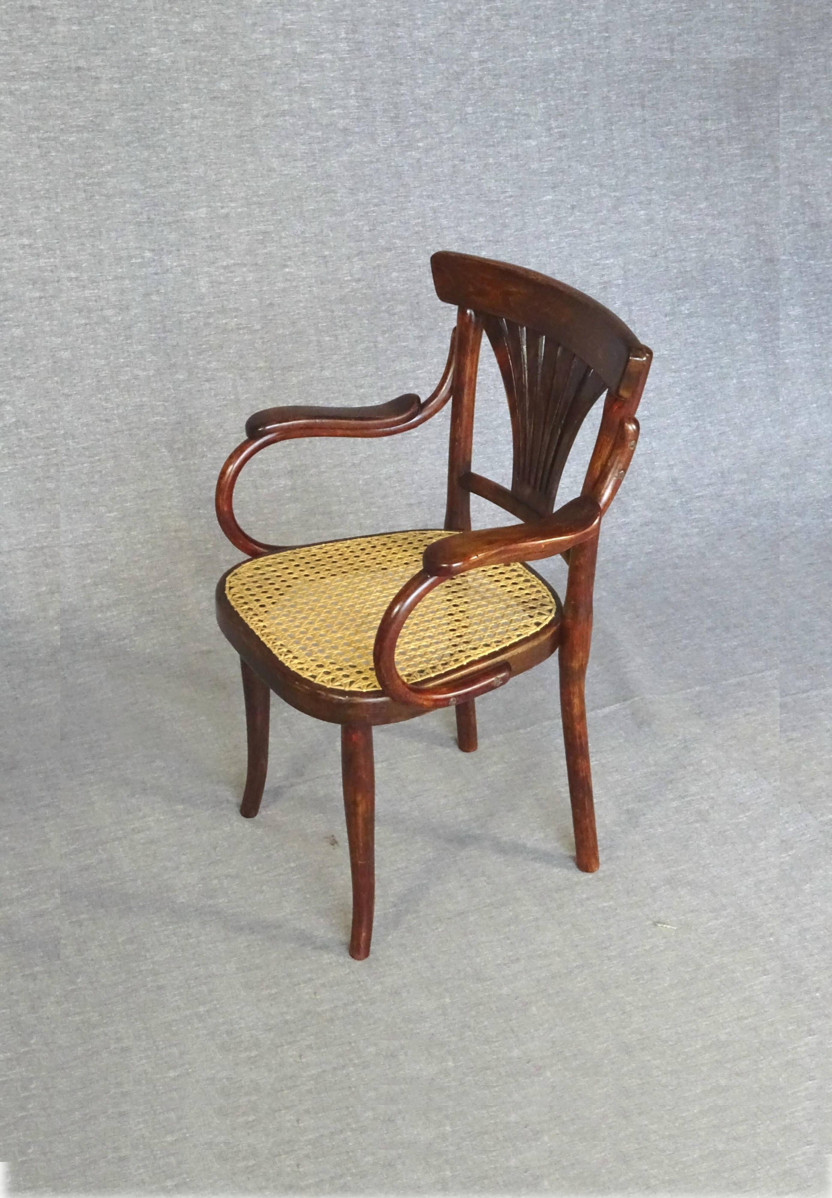 THONET children's armchair N°221, 1900, new canework