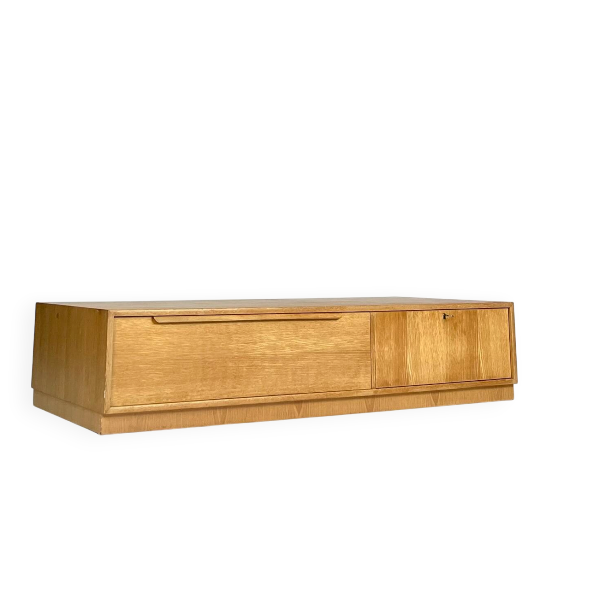 Meuble TV HiFi phono vintage bas chêne WK milieu du siècle années 60
