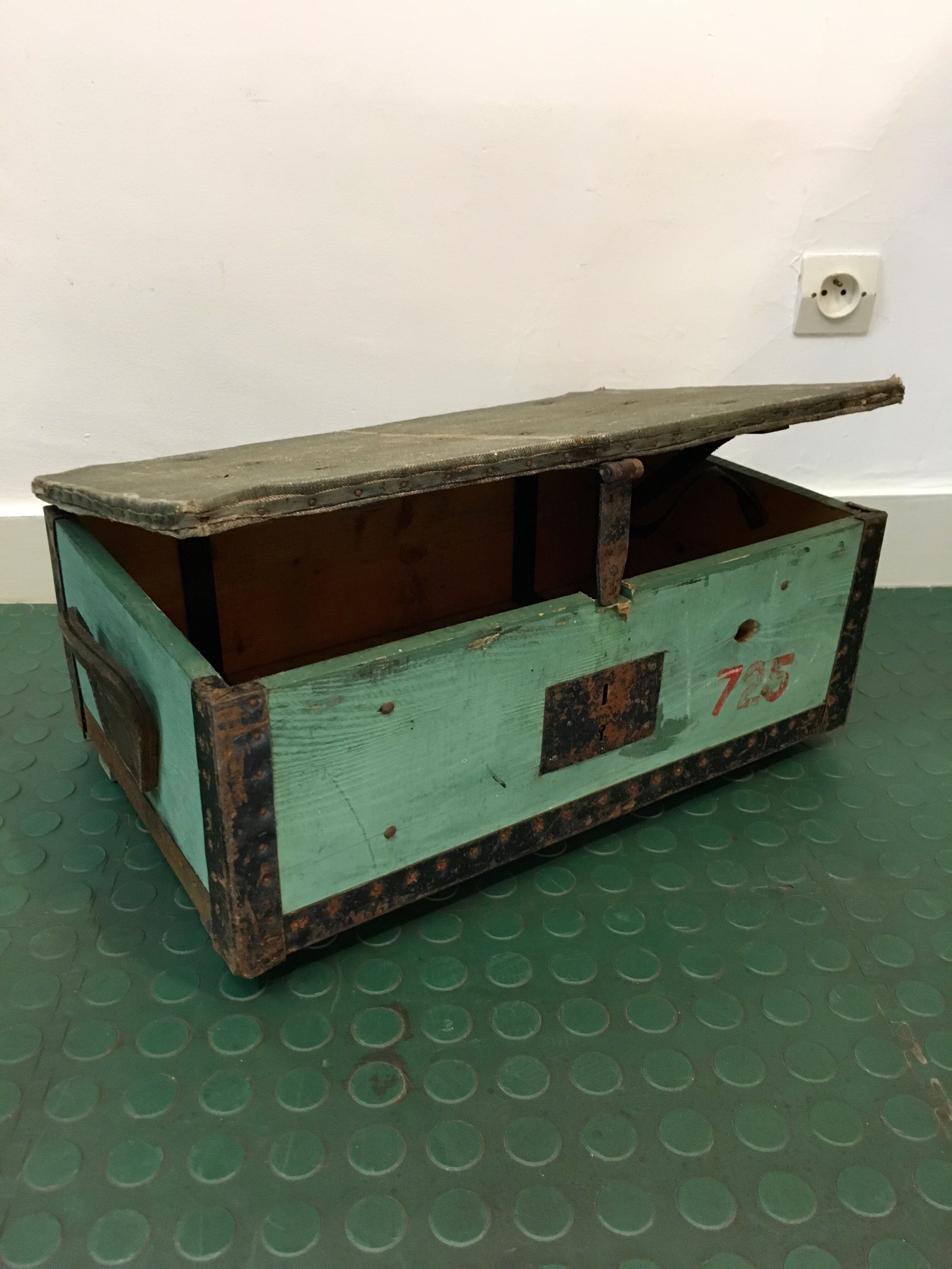 Caisse coffre de transport vintage n°725