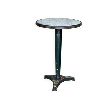Bistro pedestal table