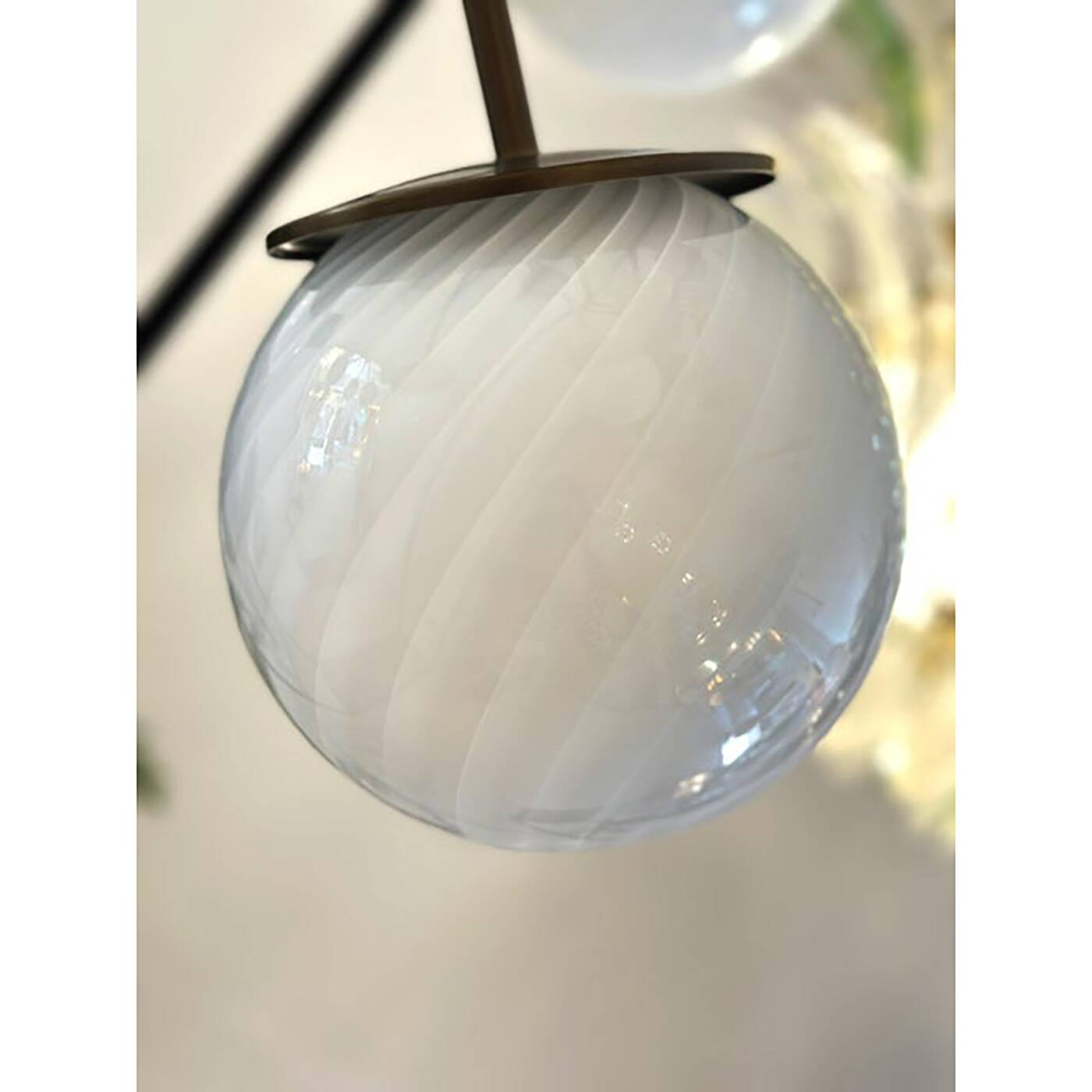 Italian Burnished Sputnik Chandelier in Milky-White Swirl Style Murano Glas