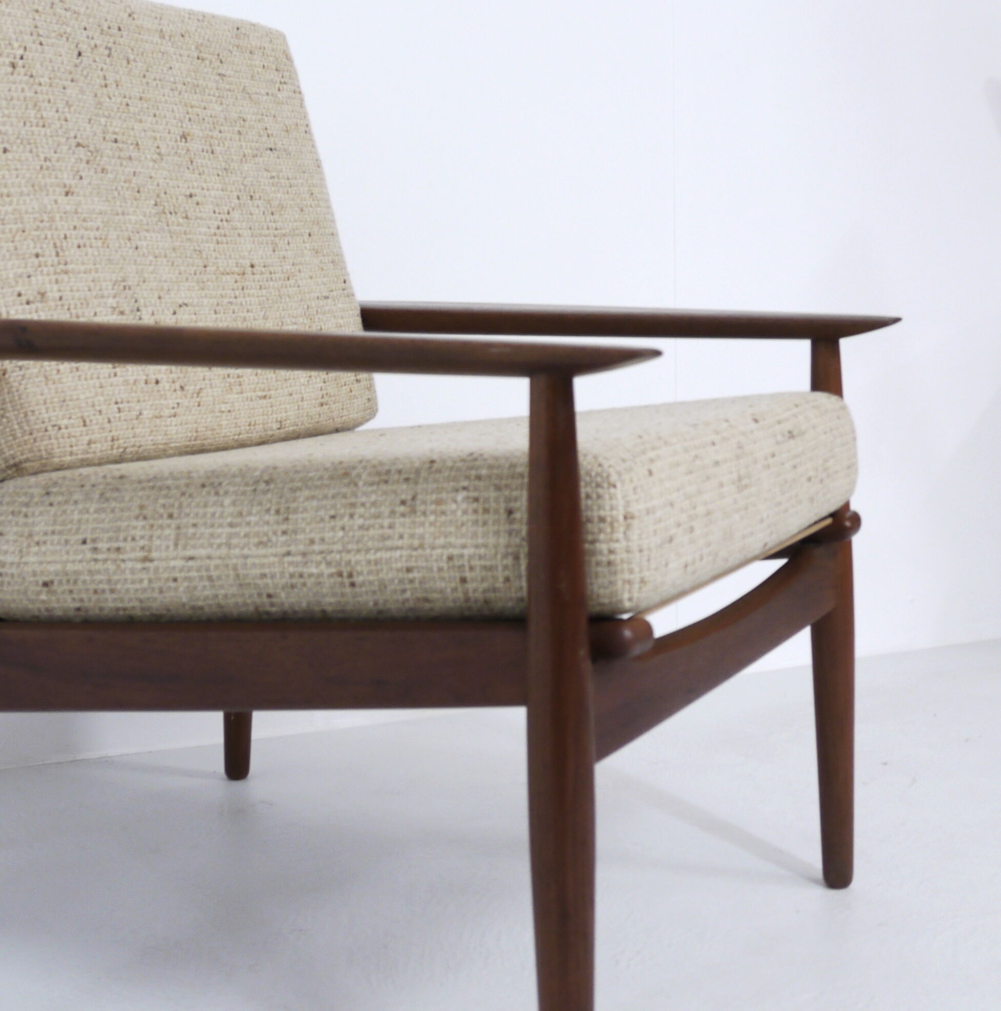 Pair of Easy Chairs by Svend Åge Eriksen for Glostrup