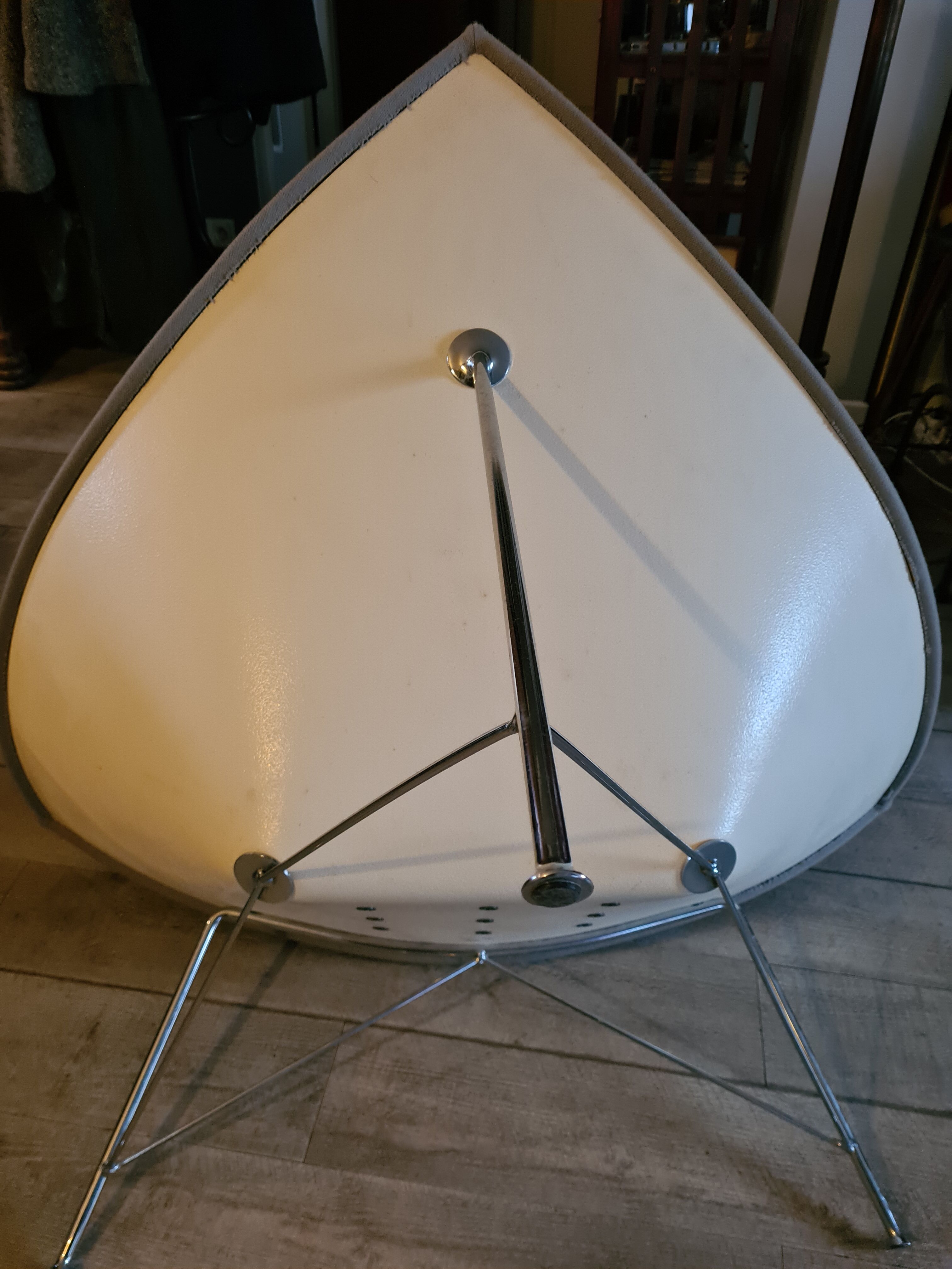 Armchair Coconut chair by Georges Nelson ed: Vitra