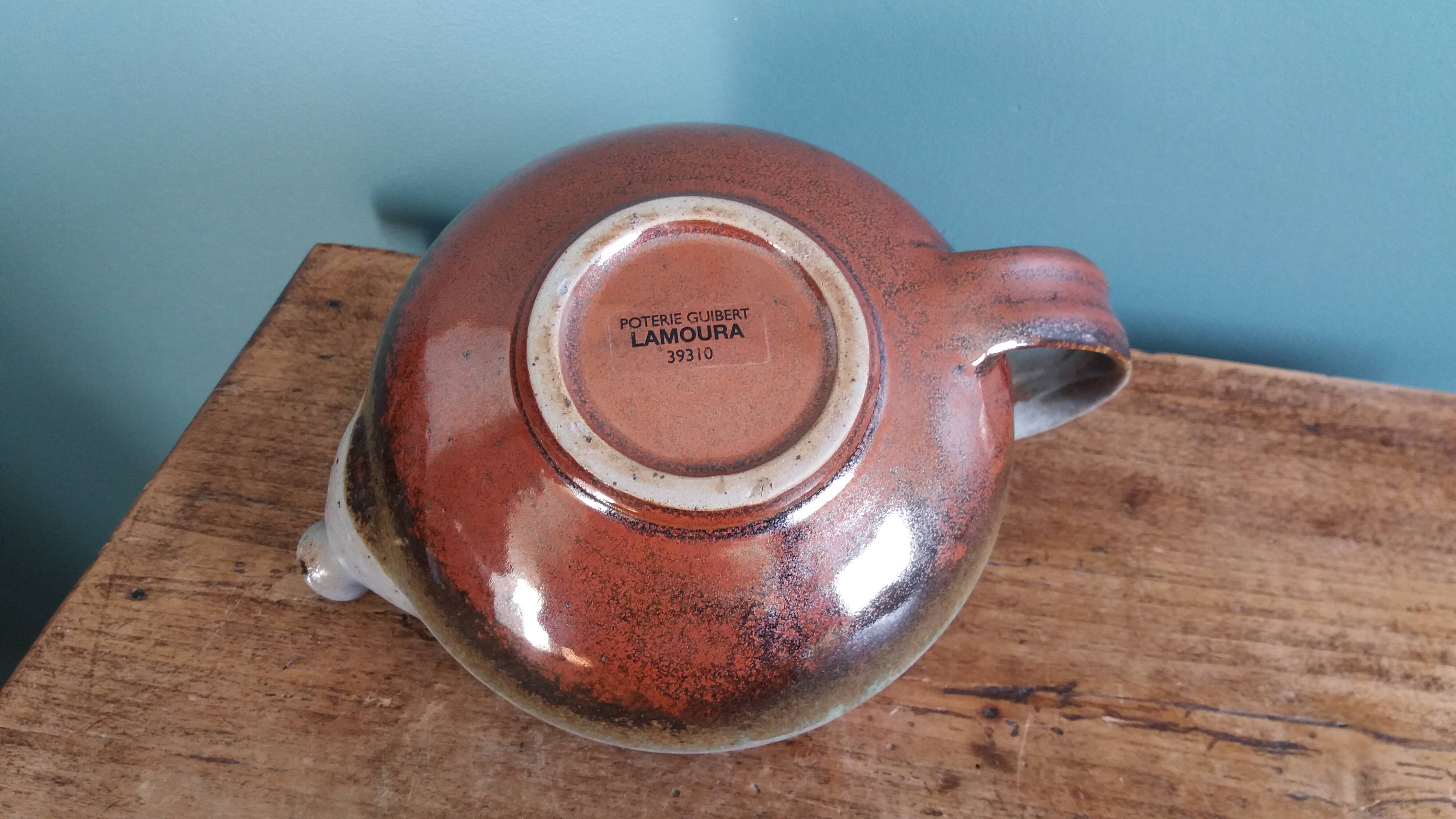 Teapot by Raymond Guibert, Lamoura, Jura, in Puisaye stoneware.