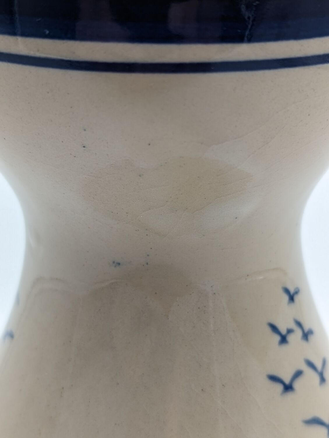 Vase en céramique bleue