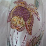 Vase en verre strille emaille décor floral d'une pivoine ancien