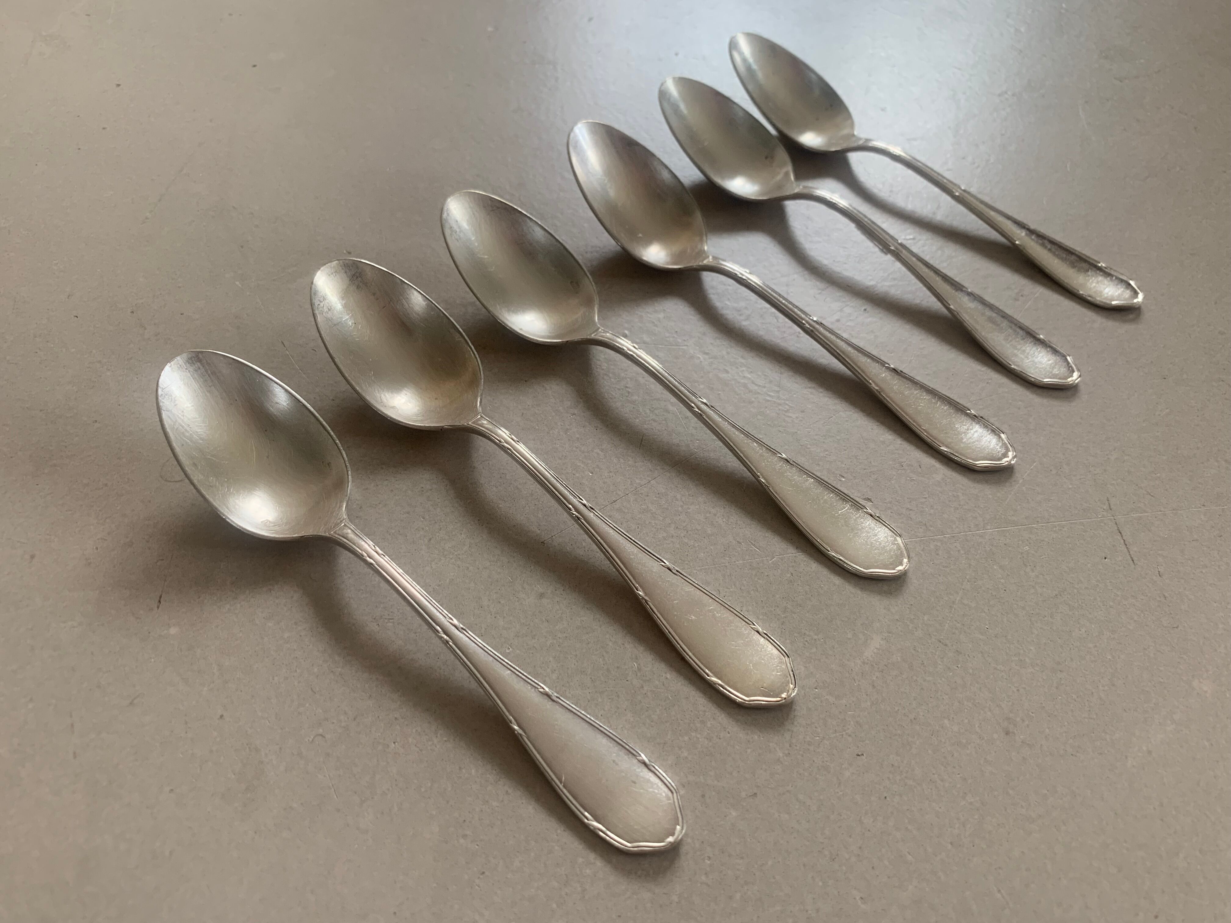 Set of 6 small spoons