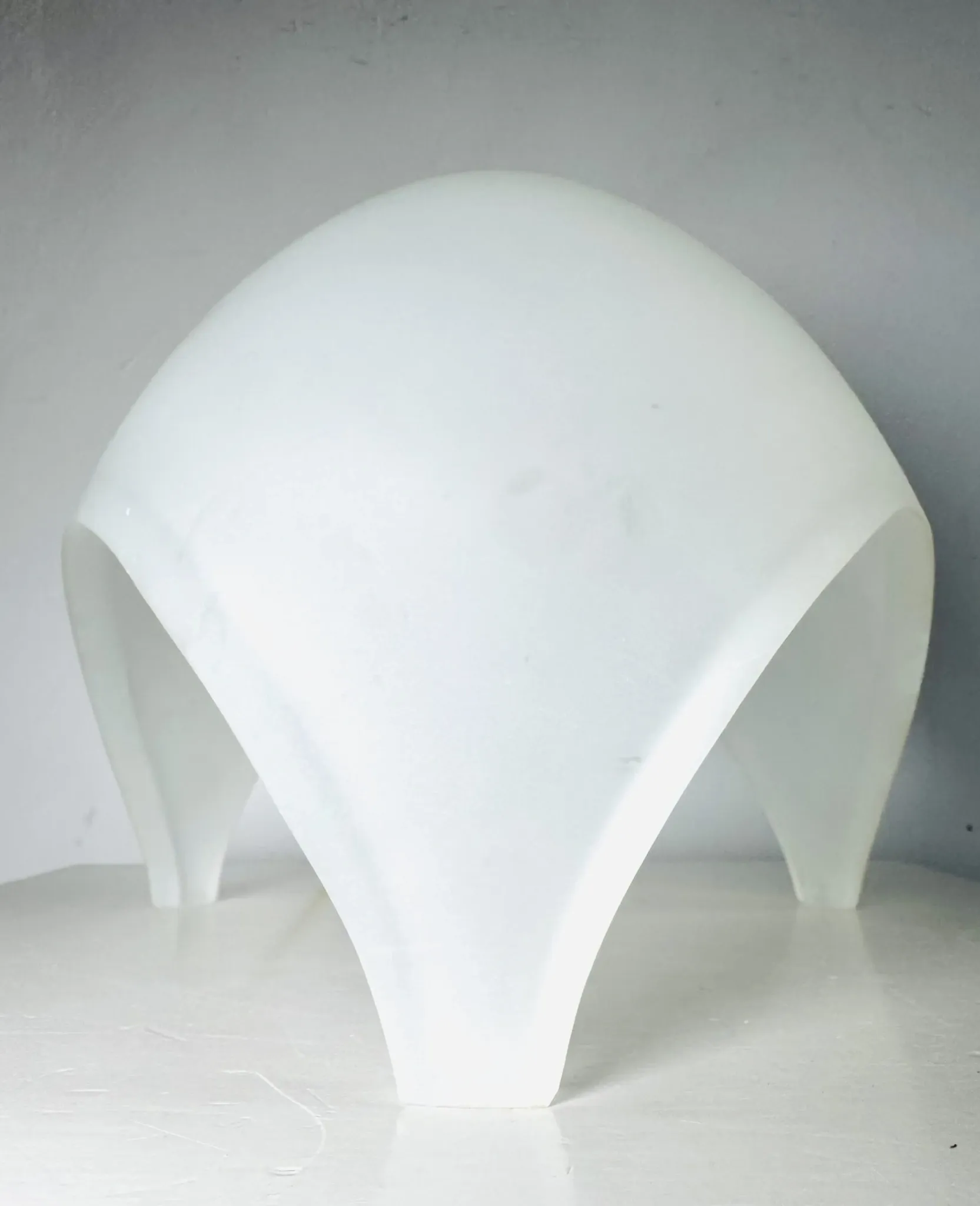 Frosted Glass 'Coque' Table Lamp By Elio Martinelli For Martinelli Luce, Italy, 1970S