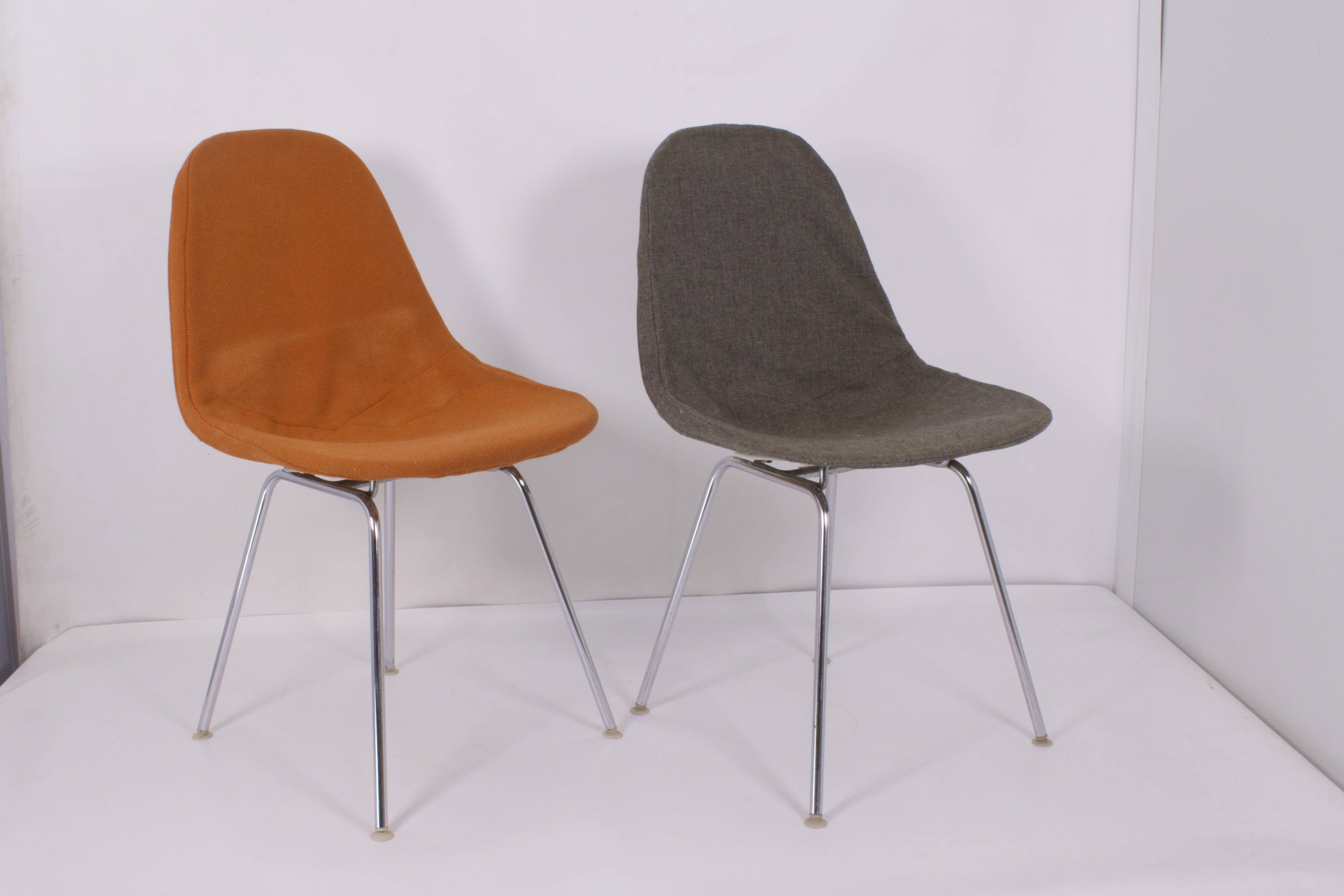 Pair of DKX 1 Wire Chairs by Charles & Ray Eames, Herman Miller, 1952