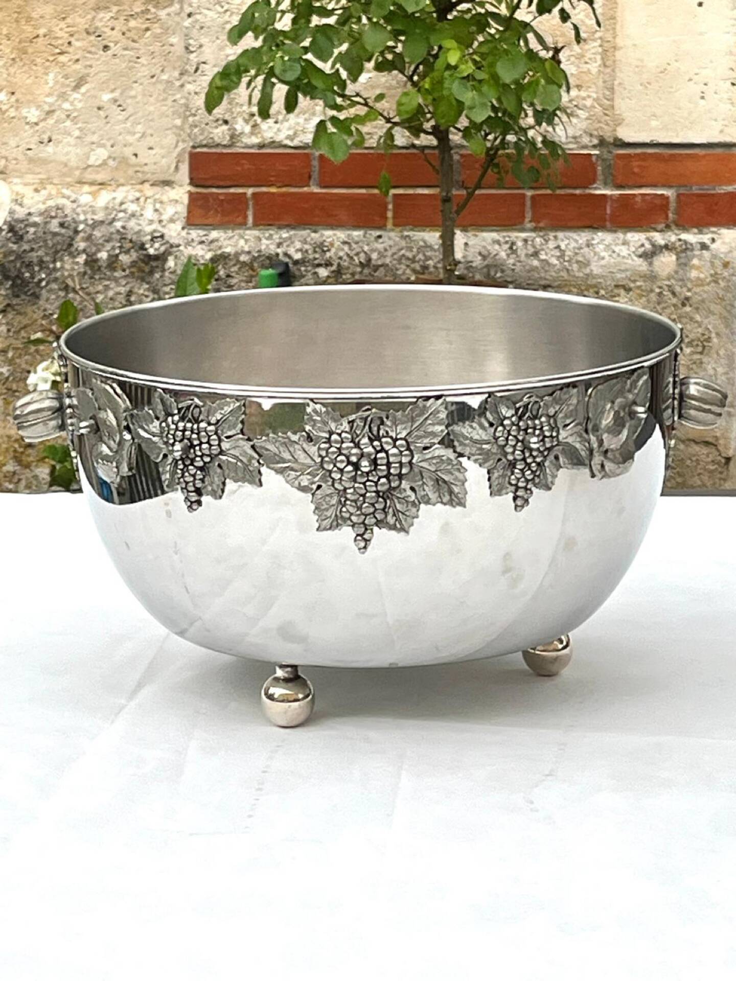 Vintage Italian Silver-Coloured Champagne Bath on Ball Feet
