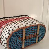 Vintage scoubidou basket